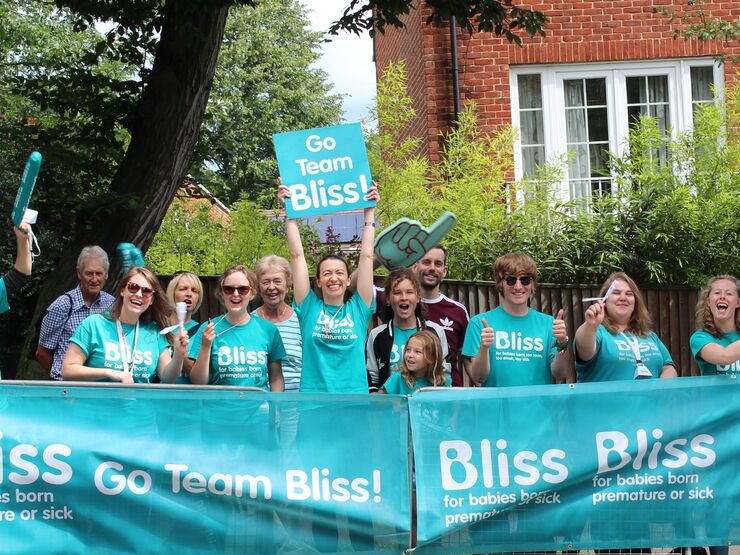 Bliss cheerers at a cheer station