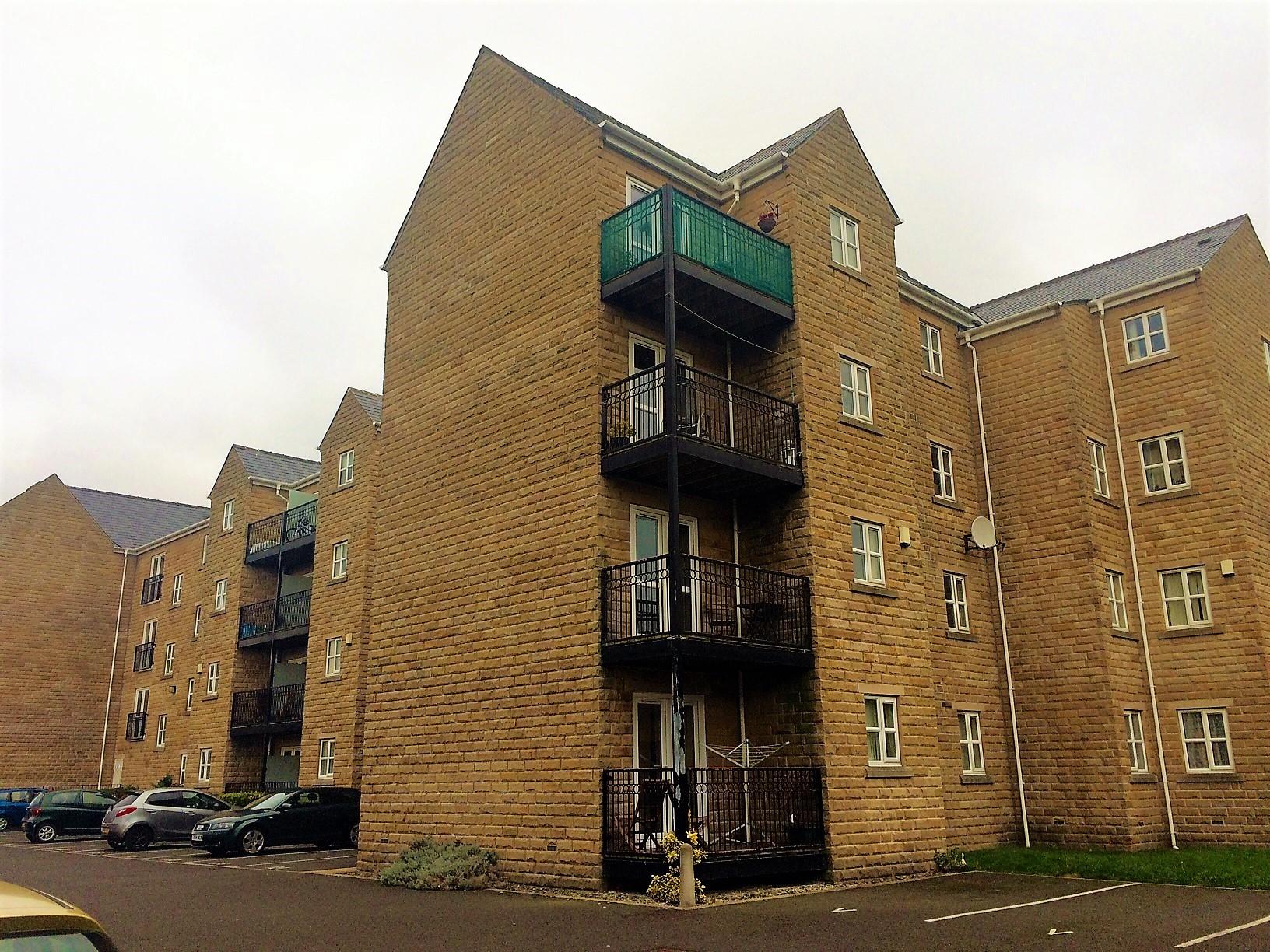 2 bedroom apartment flat/apartment Let Agreed in Mytholmroyd - Photograph 1