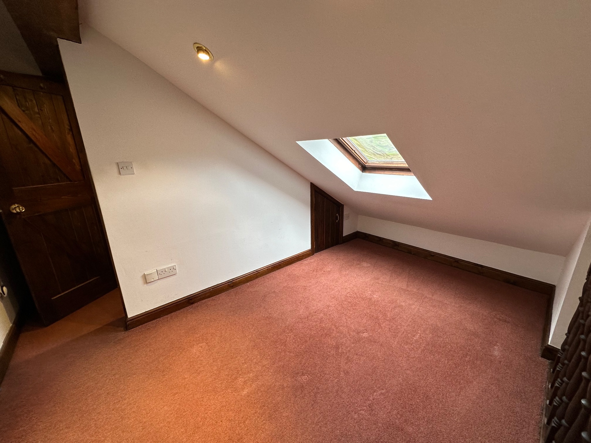 1 bedroom barn conversion house To Let in Hebden Bridge - Photograph 10.