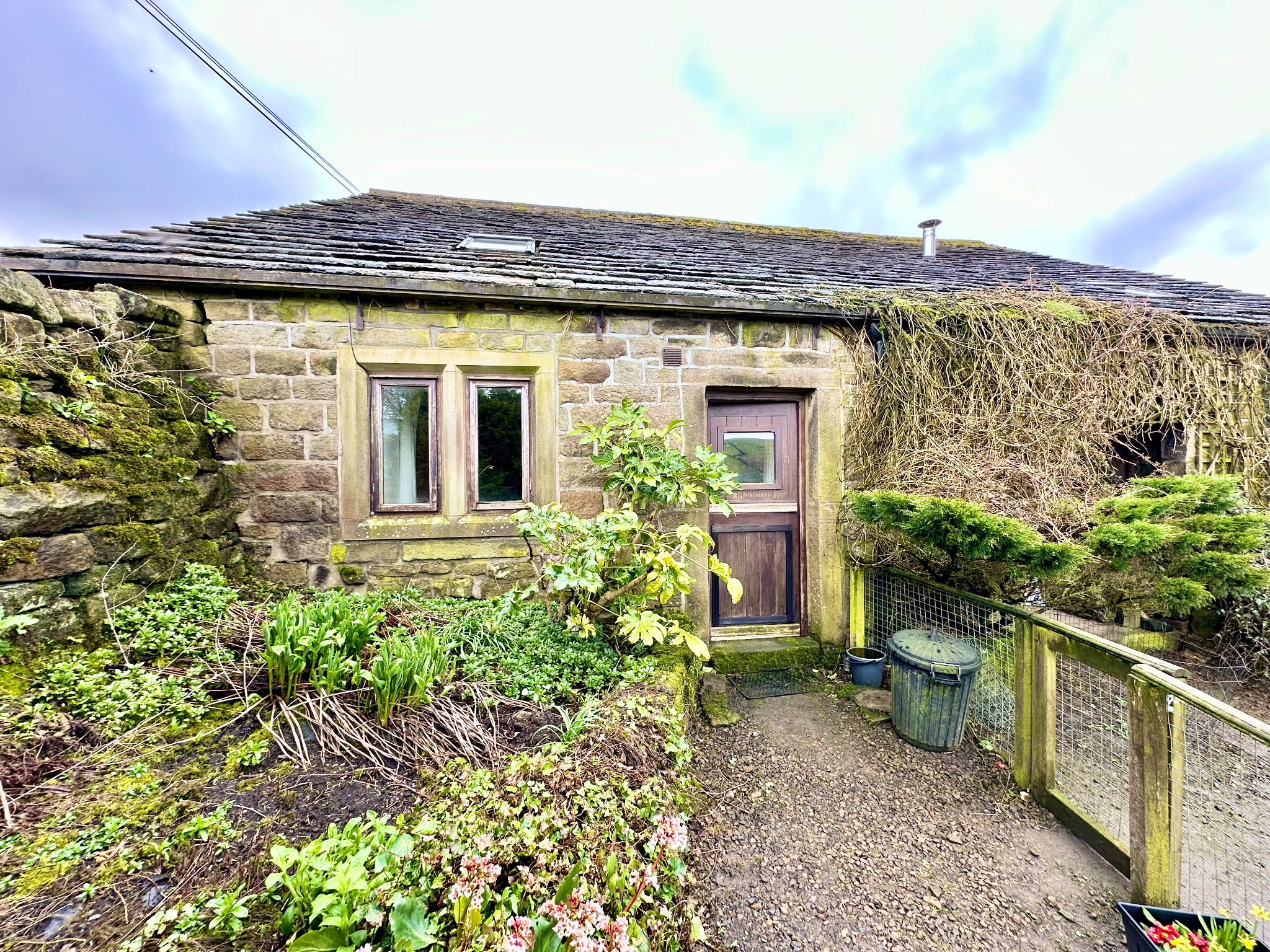 1 bedroom barn conversion house To Let in Hebden Bridge - Property photograph.