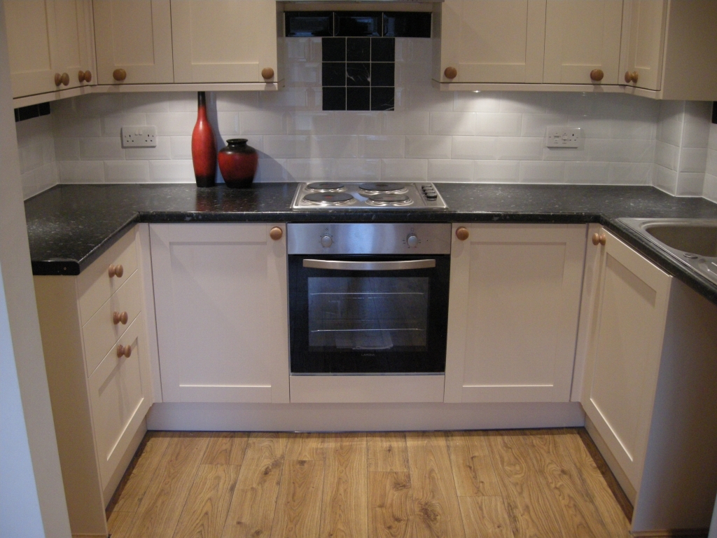 2 bedroom end terraced house Let Agreed in Sowerby Bridge - Photograph 4