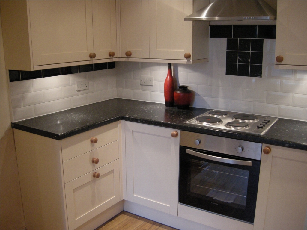 2 bedroom end terraced house Let Agreed in Sowerby Bridge - Photograph 5