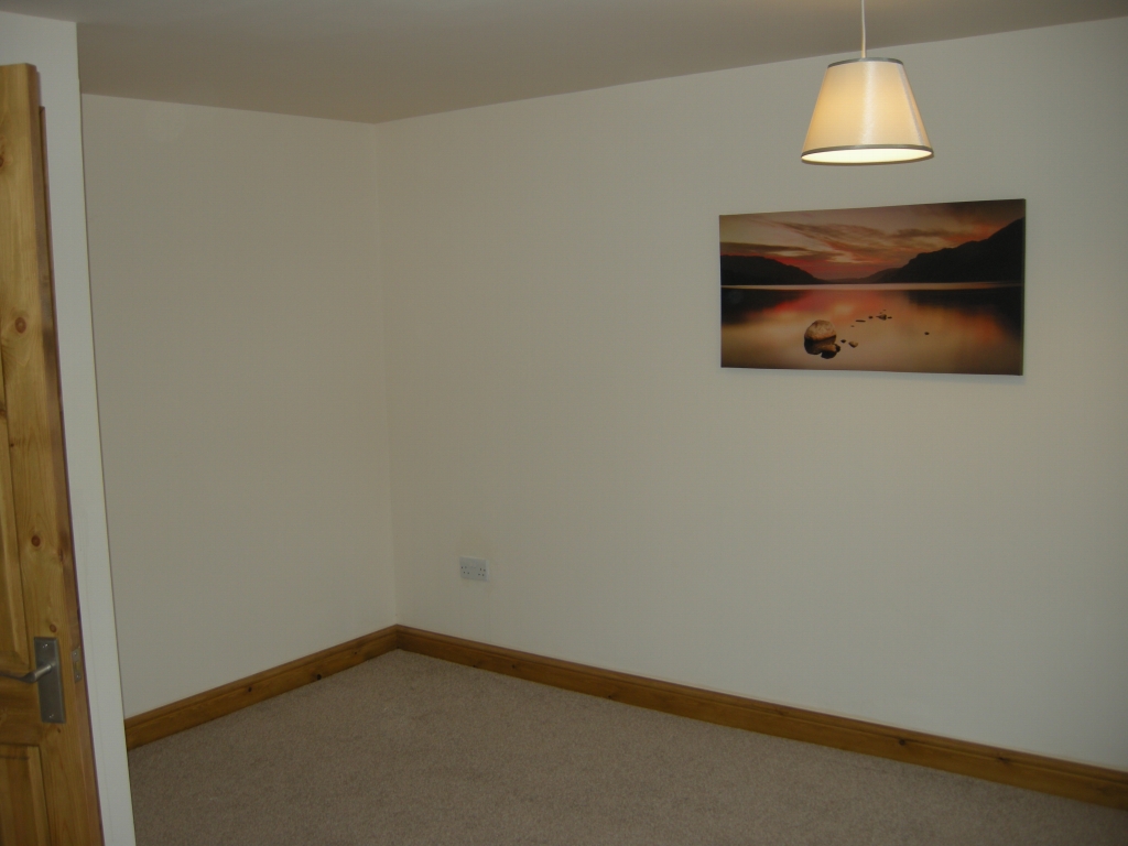 2 bedroom end terraced house Let Agreed in Sowerby Bridge - Photograph 9