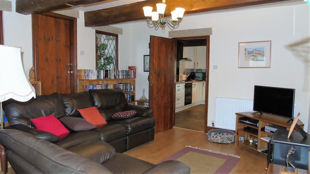 5 bedroom barn conversion house For Sale in Hebden Bridge - 9