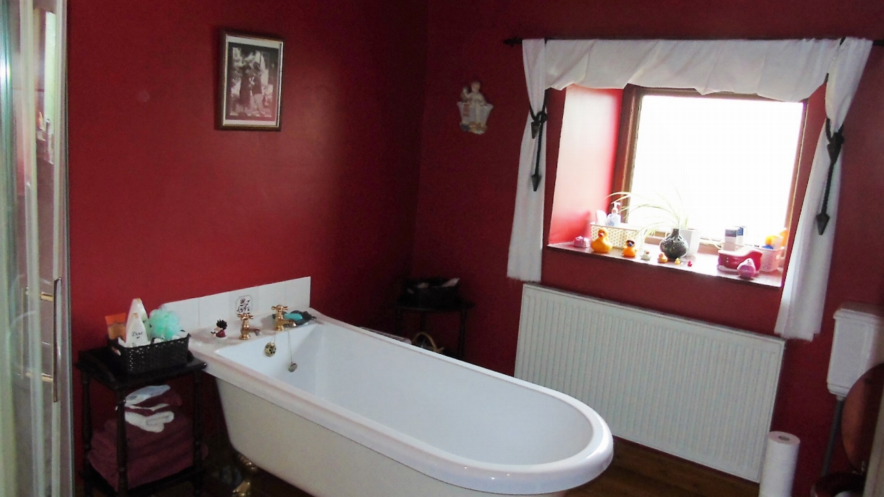 5 bedroom barn conversion house For Sale in Hebden Bridge - 14