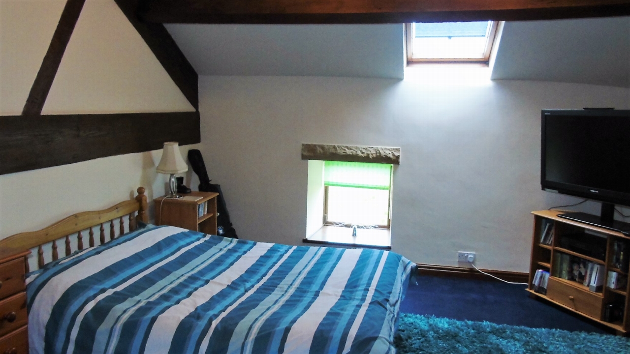 5 bedroom barn conversion house For Sale in Hebden Bridge - 18
