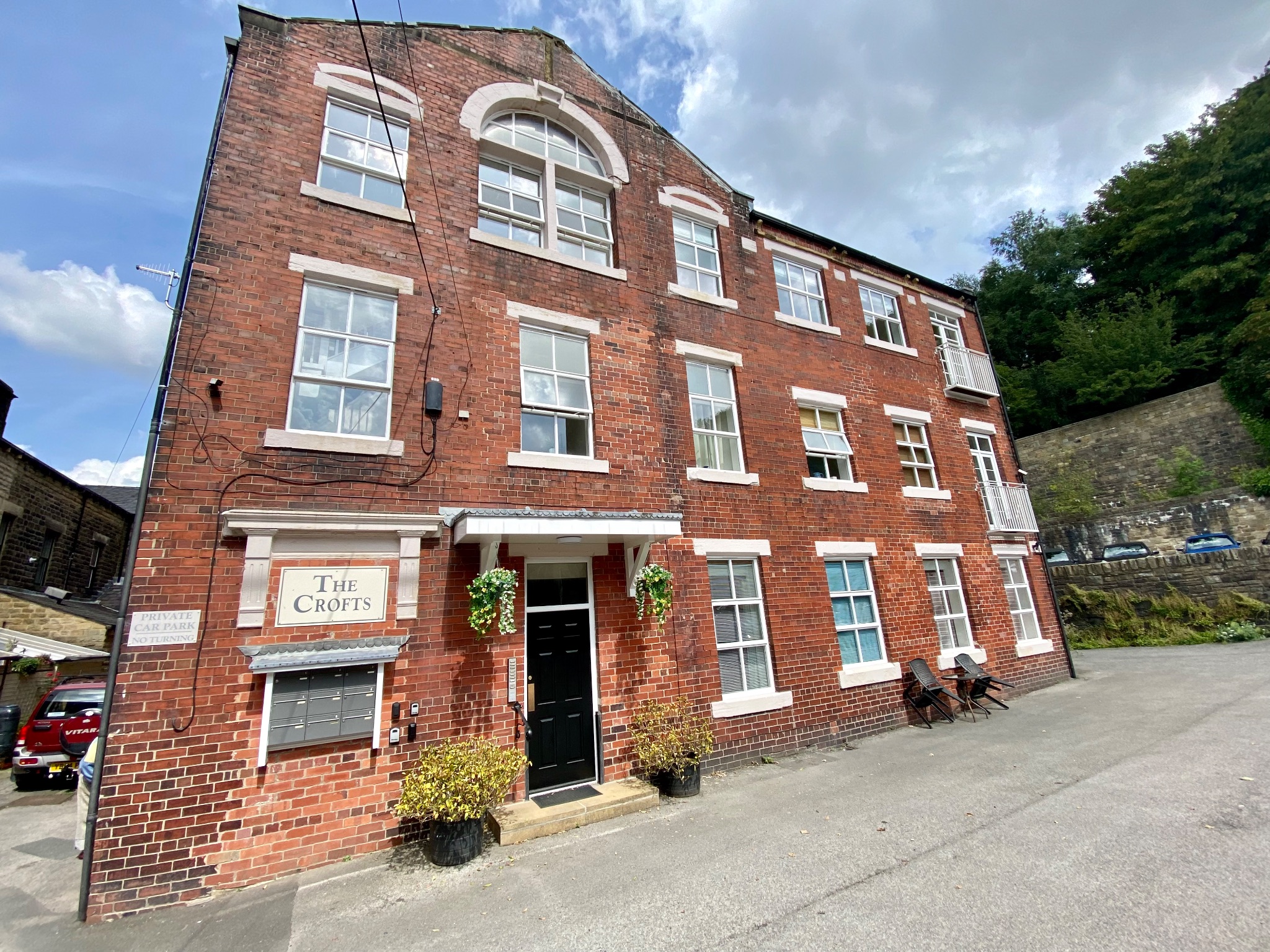 2 bedroom ground floor flat/apartment Let Agreed in Hebden Bridge - Photograph 1