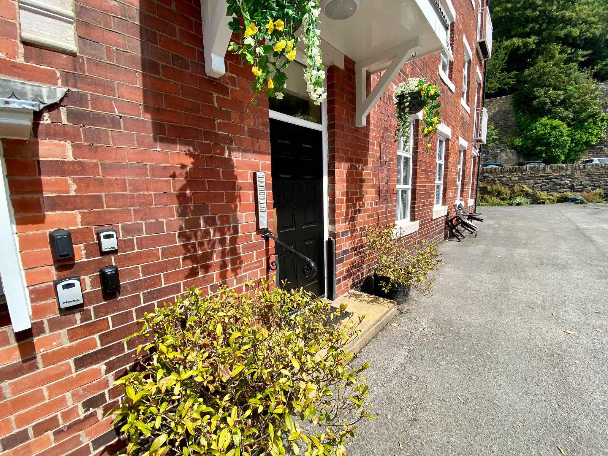 2 bedroom ground floor flat/apartment Let Agreed in Hebden Bridge - Photograph 16