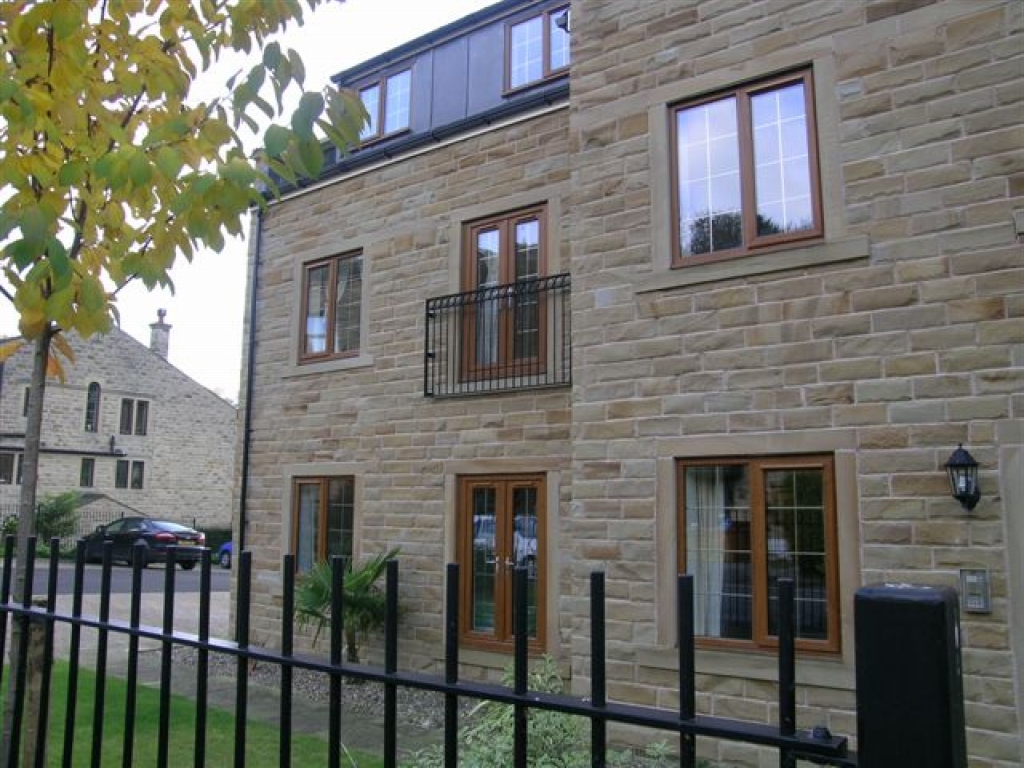 2 bedroom apartment flat/apartment To Let in Hebden Bridge - Photograph 1