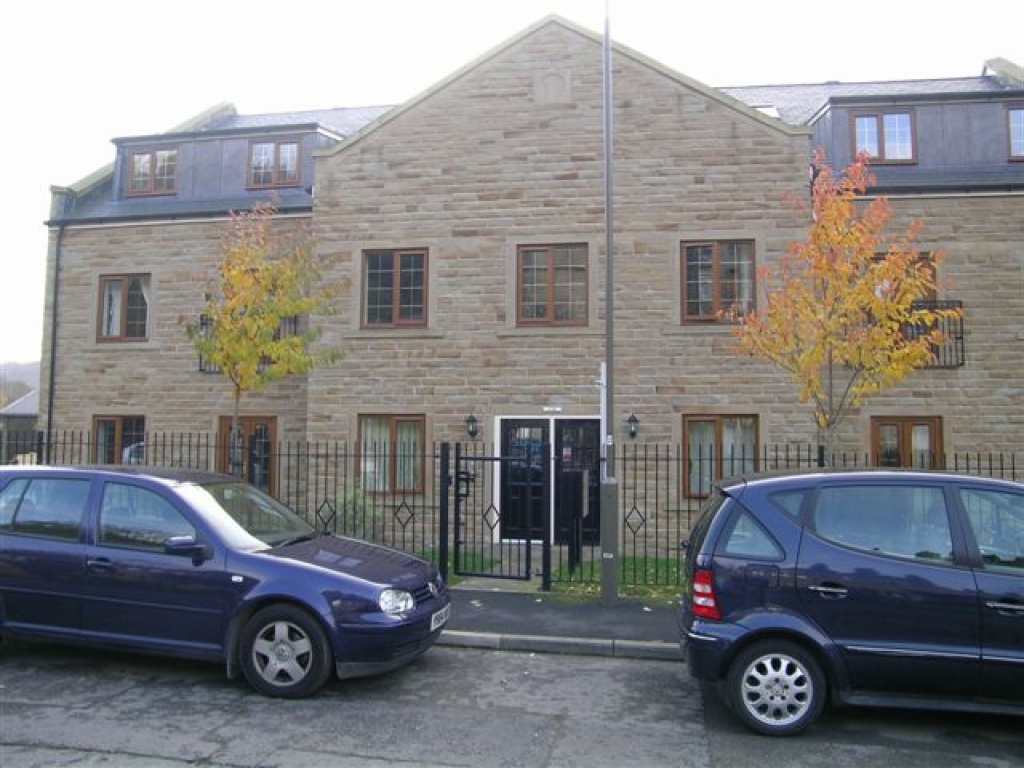 2 bedroom apartment flat/apartment To Let in Hebden Bridge - Photograph 2