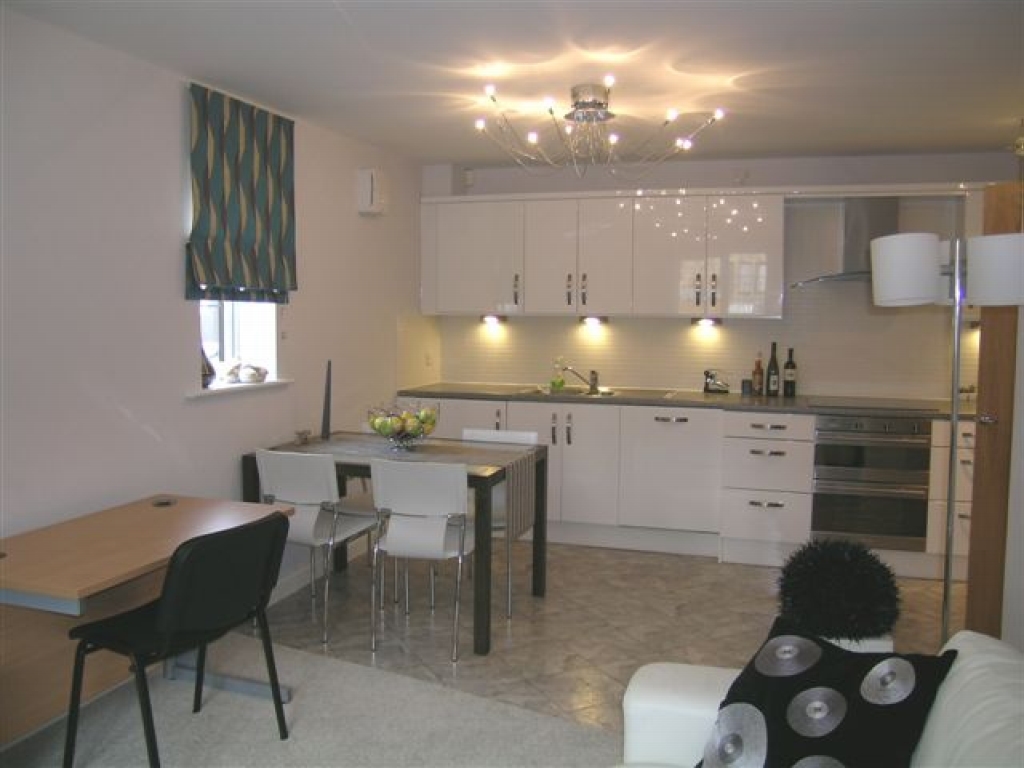2 bedroom apartment flat/apartment To Let in Hebden Bridge - Photograph 3