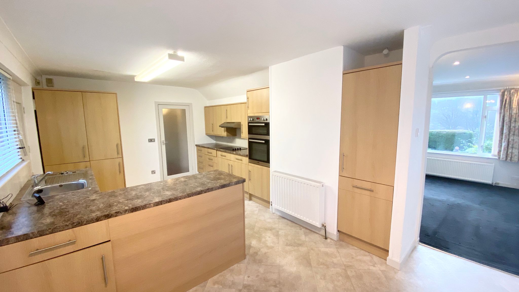 3 bedroom detached bungalow To Let in Mytholmroyd - Photograph 3