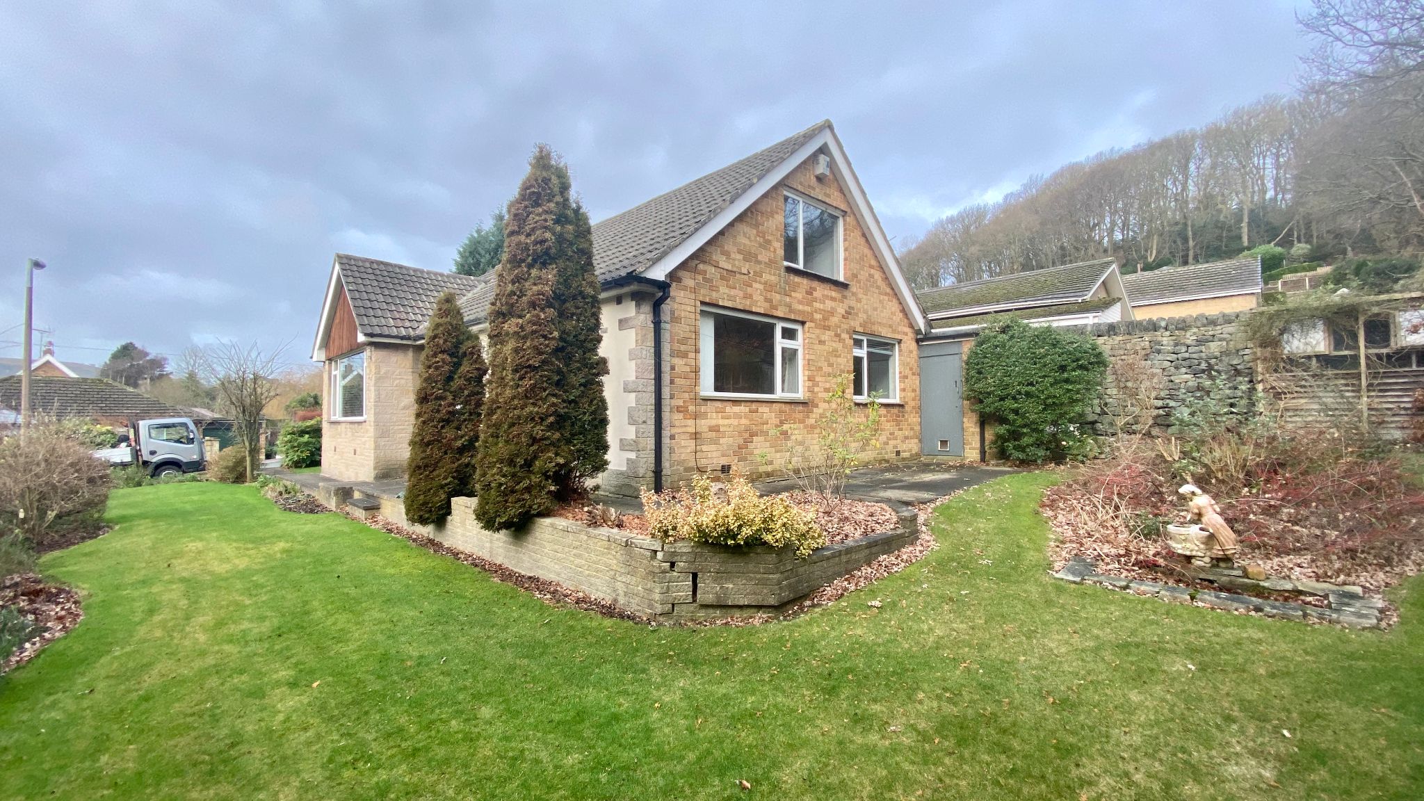 3 bedroom detached bungalow To Let in Mytholmroyd - Photograph 15