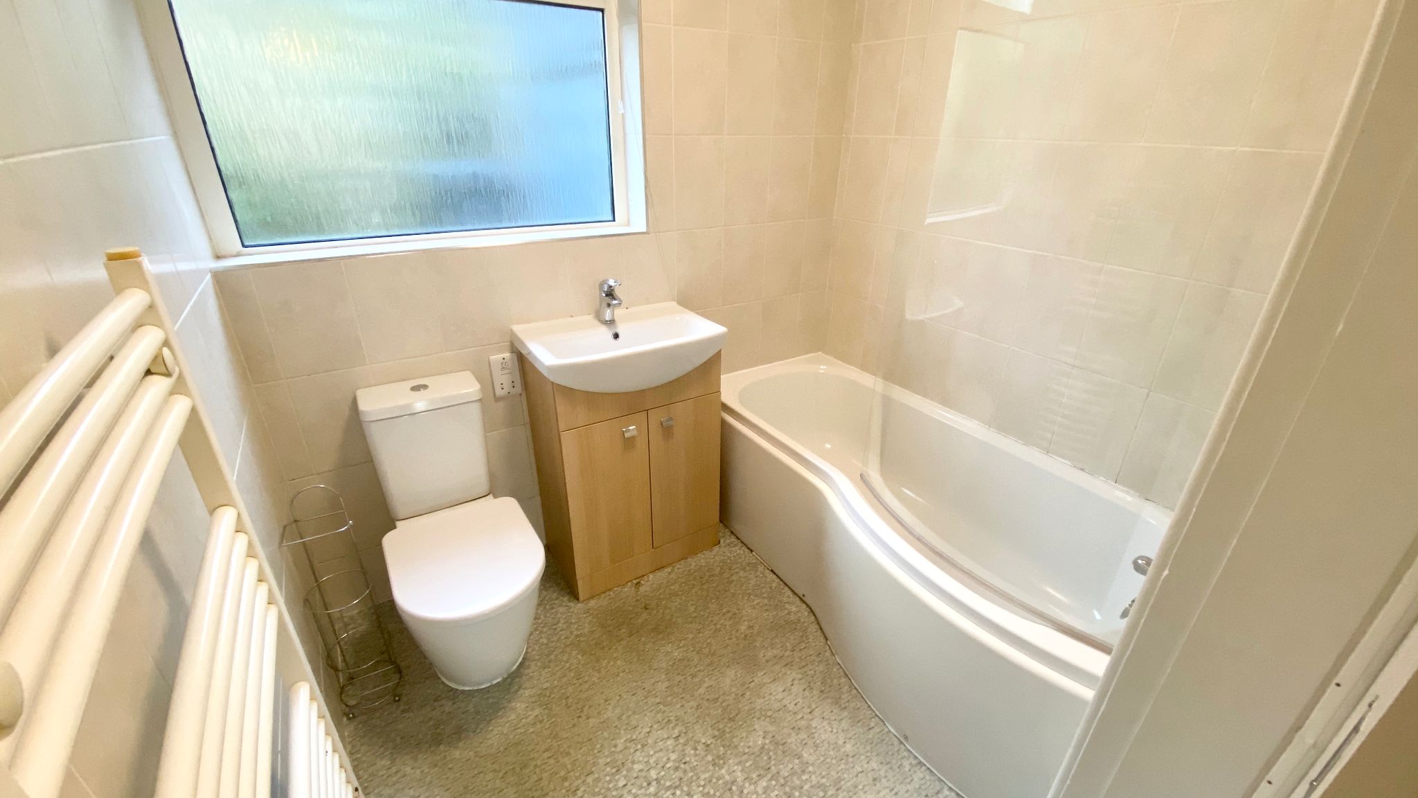 3 bedroom detached bungalow To Let in Mytholmroyd - Photograph 6