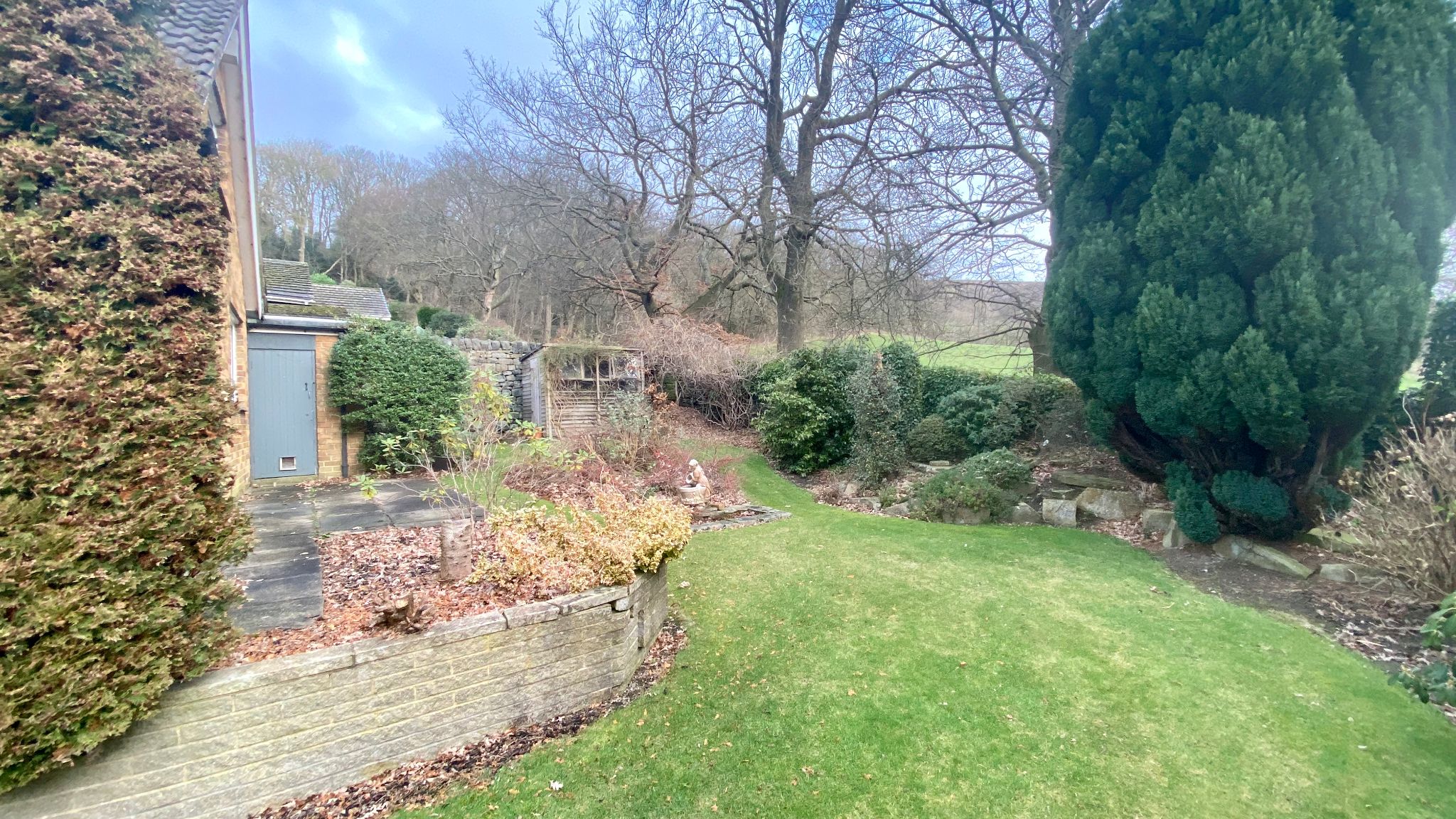 3 bedroom detached bungalow To Let in Mytholmroyd - Photograph 14