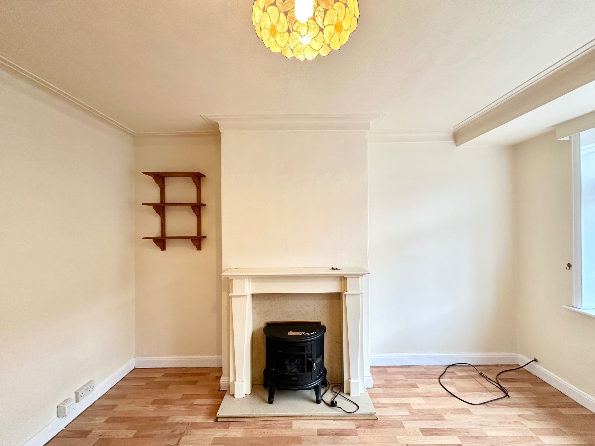 3 bedroom semi-detached house To Let in Todmorden - Photograph 5.