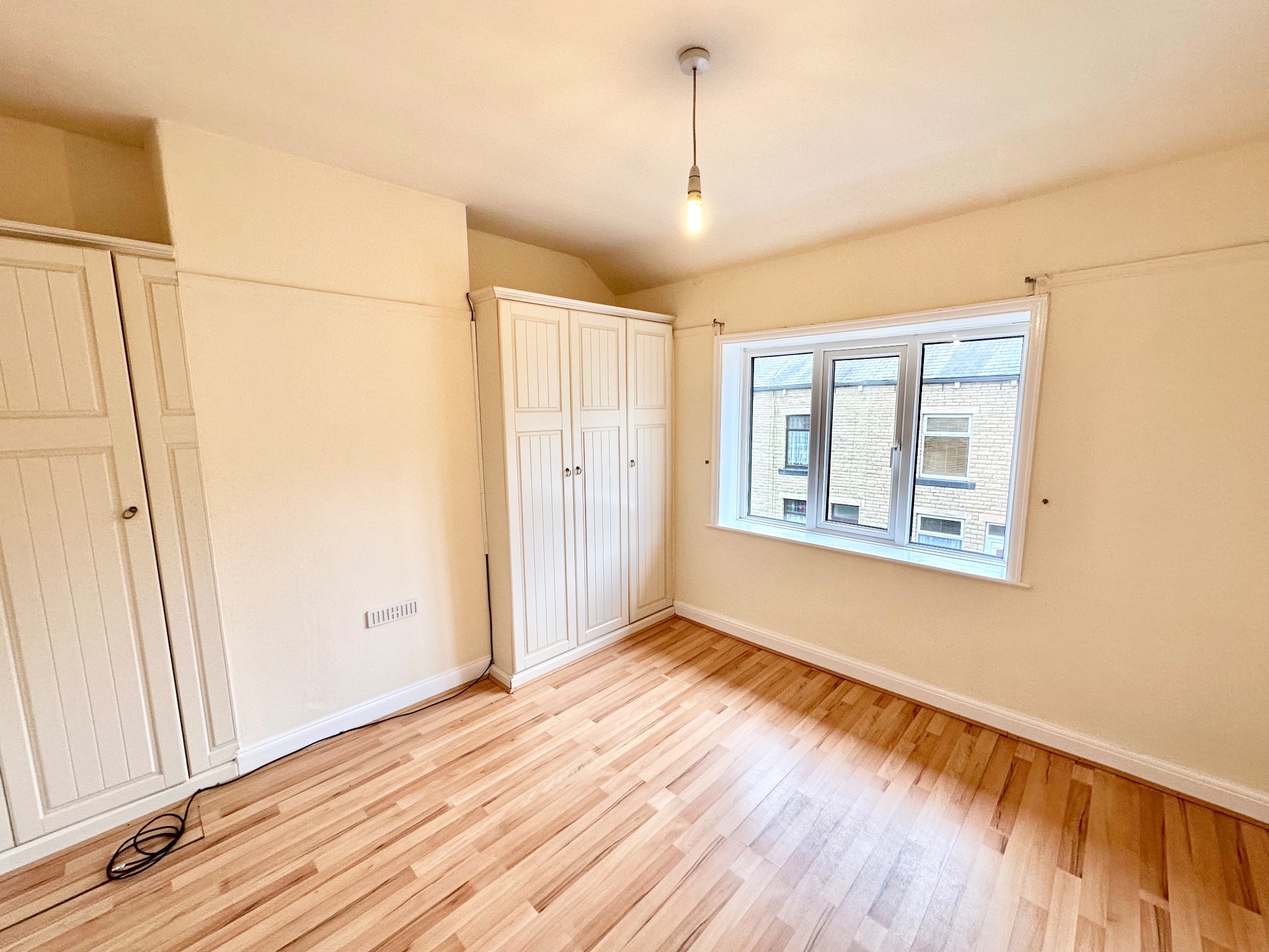 3 bedroom semi-detached house To Let in Todmorden - Photograph 11.