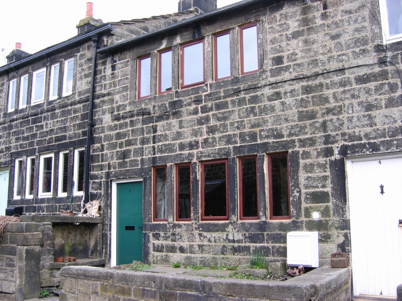 2 bedroom mid terraced house Let Agreed in Heptonstall - Photograph 1