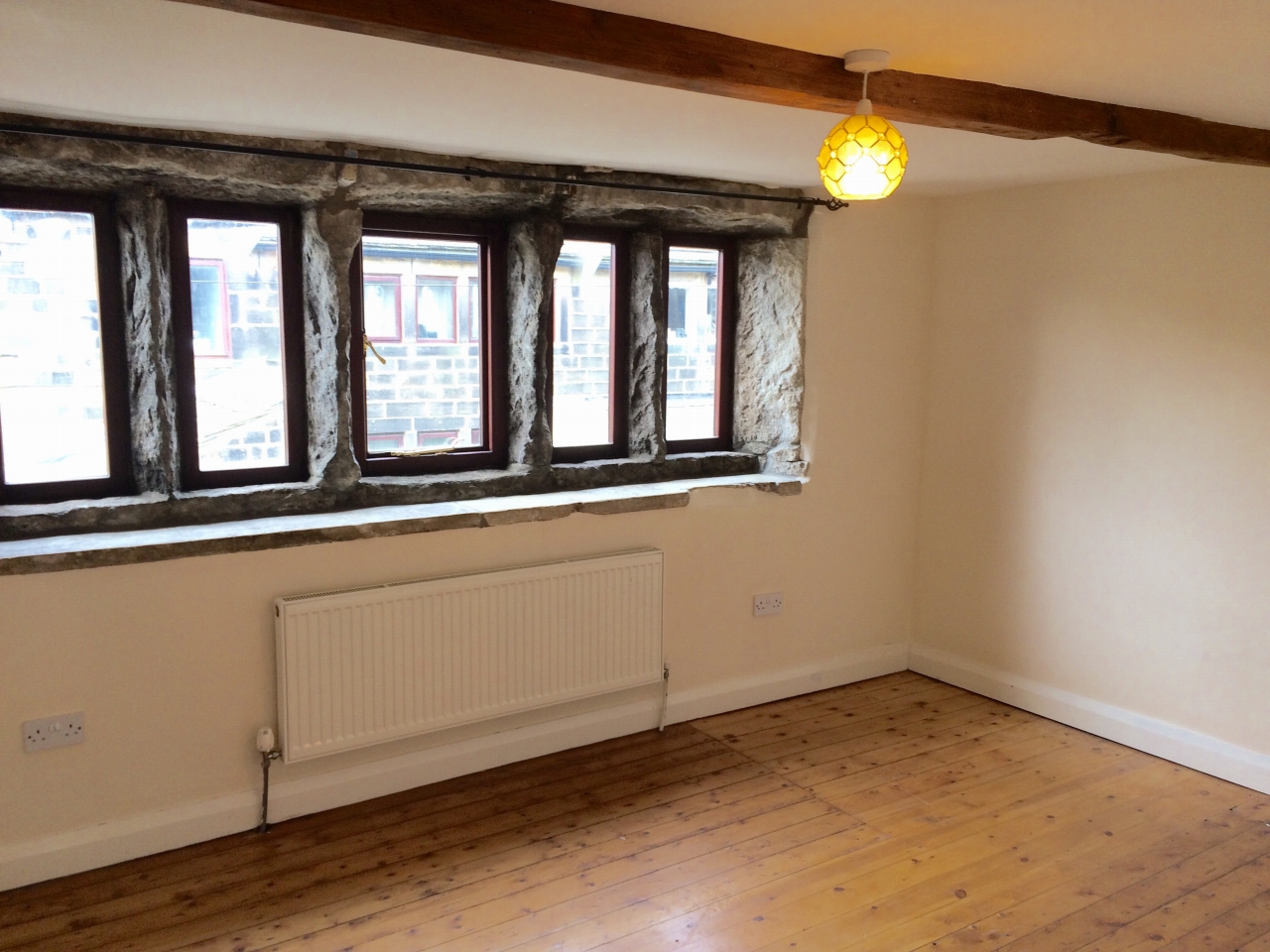 2 bedroom mid terraced house Let Agreed in Heptonstall - Photograph 7