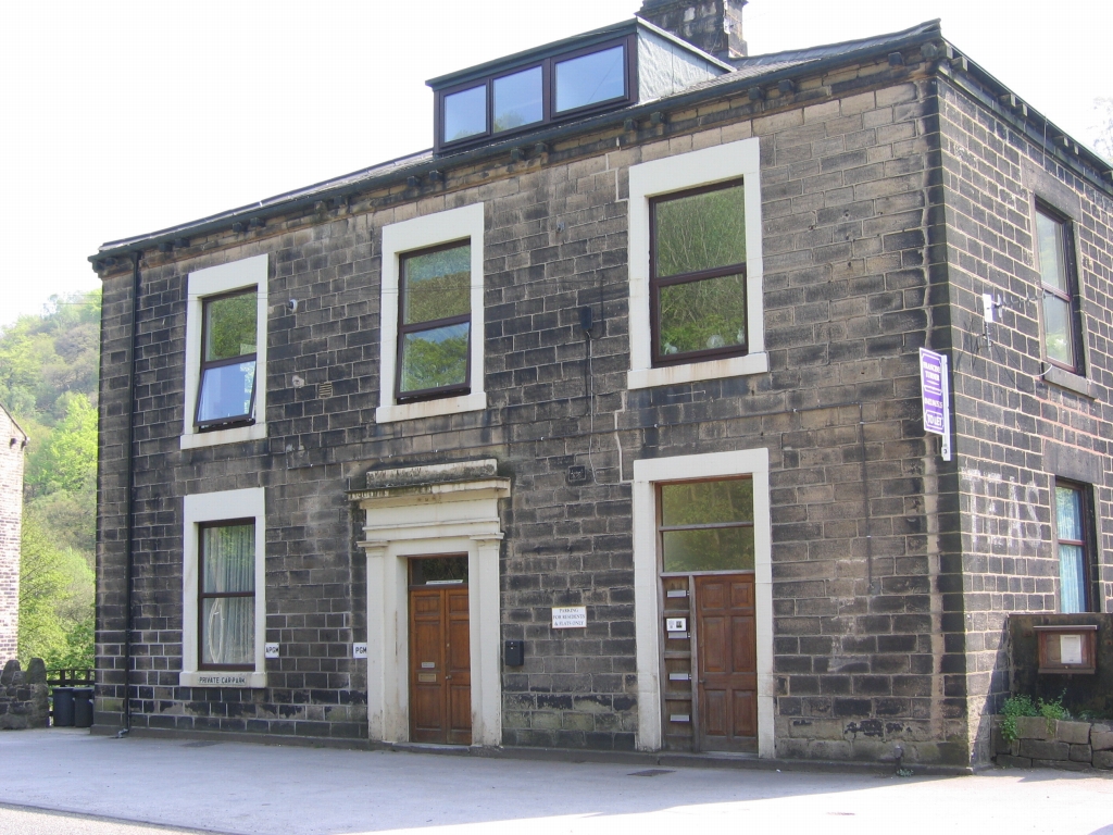 2 bedroom apartment flat/apartment Let Agreed in Todmorden - Photograph 1