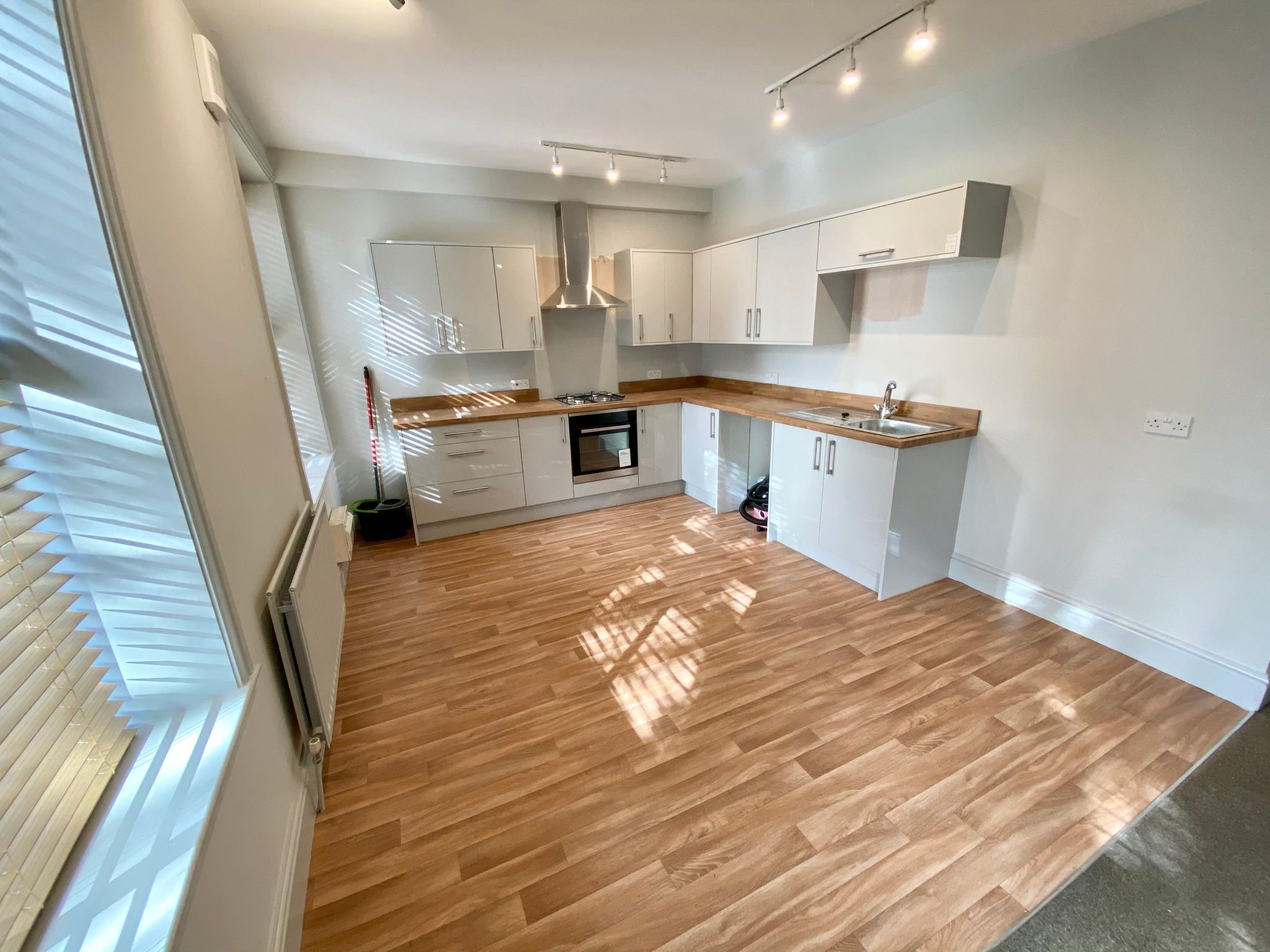 3 bedroom apartment flat/apartment To Let in Hebden Bridge - Photograph 4