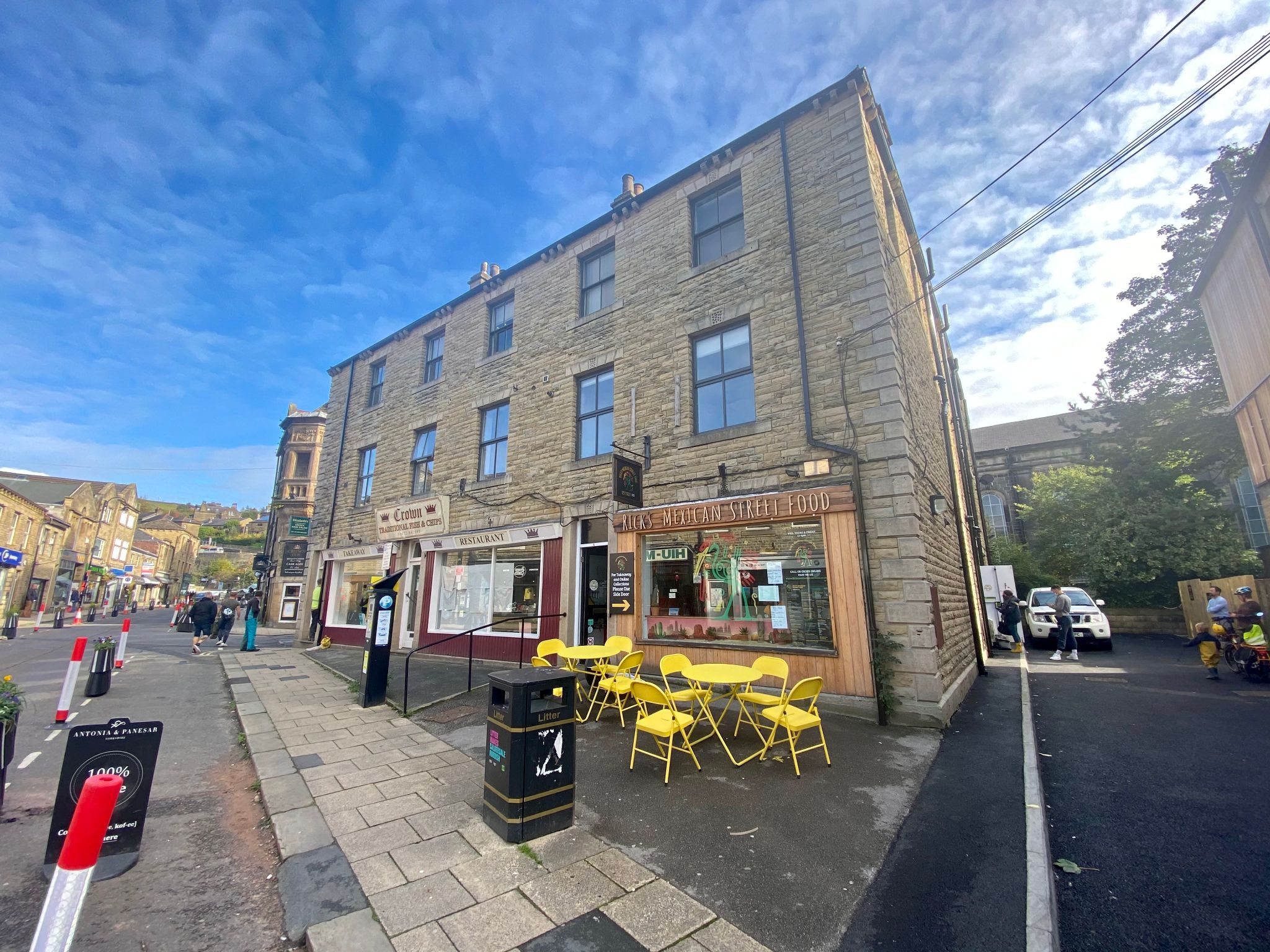 3 bedroom apartment flat/apartment To Let in Hebden Bridge - Photograph 1