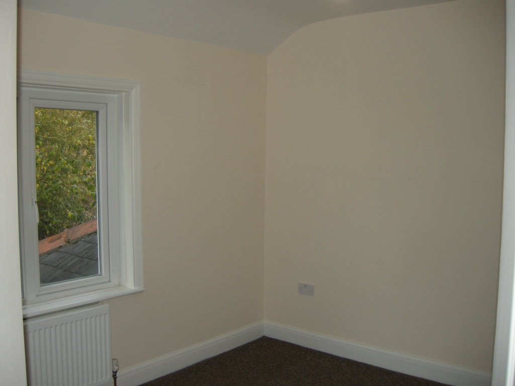3 bedroom end terraced house Let Agreed in Hebden Bridge - Photograph 7
