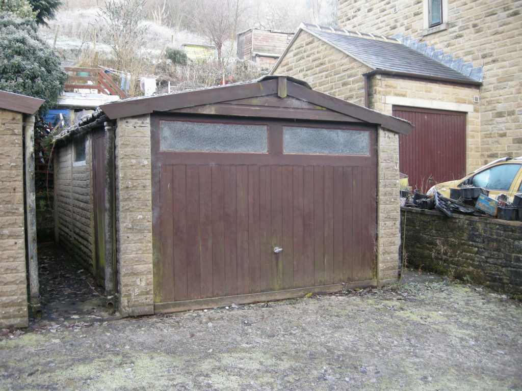 3 bedroom end terraced house Let Agreed in Hebden Bridge - Photograph 13