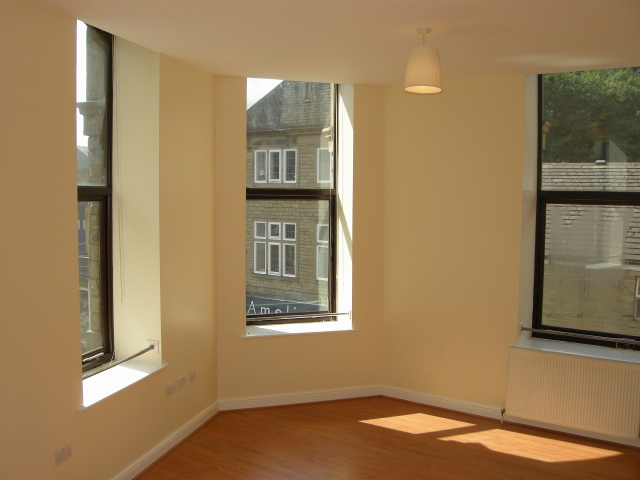 2 bedroom apartment flat/apartment Let Agreed in Hebden Bridge - Photograph 3