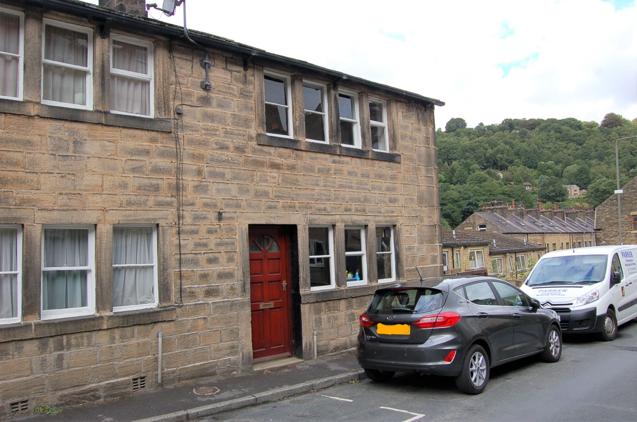 2 bedroom end terraced house To Let in Hebden Bridge - Photograph 1