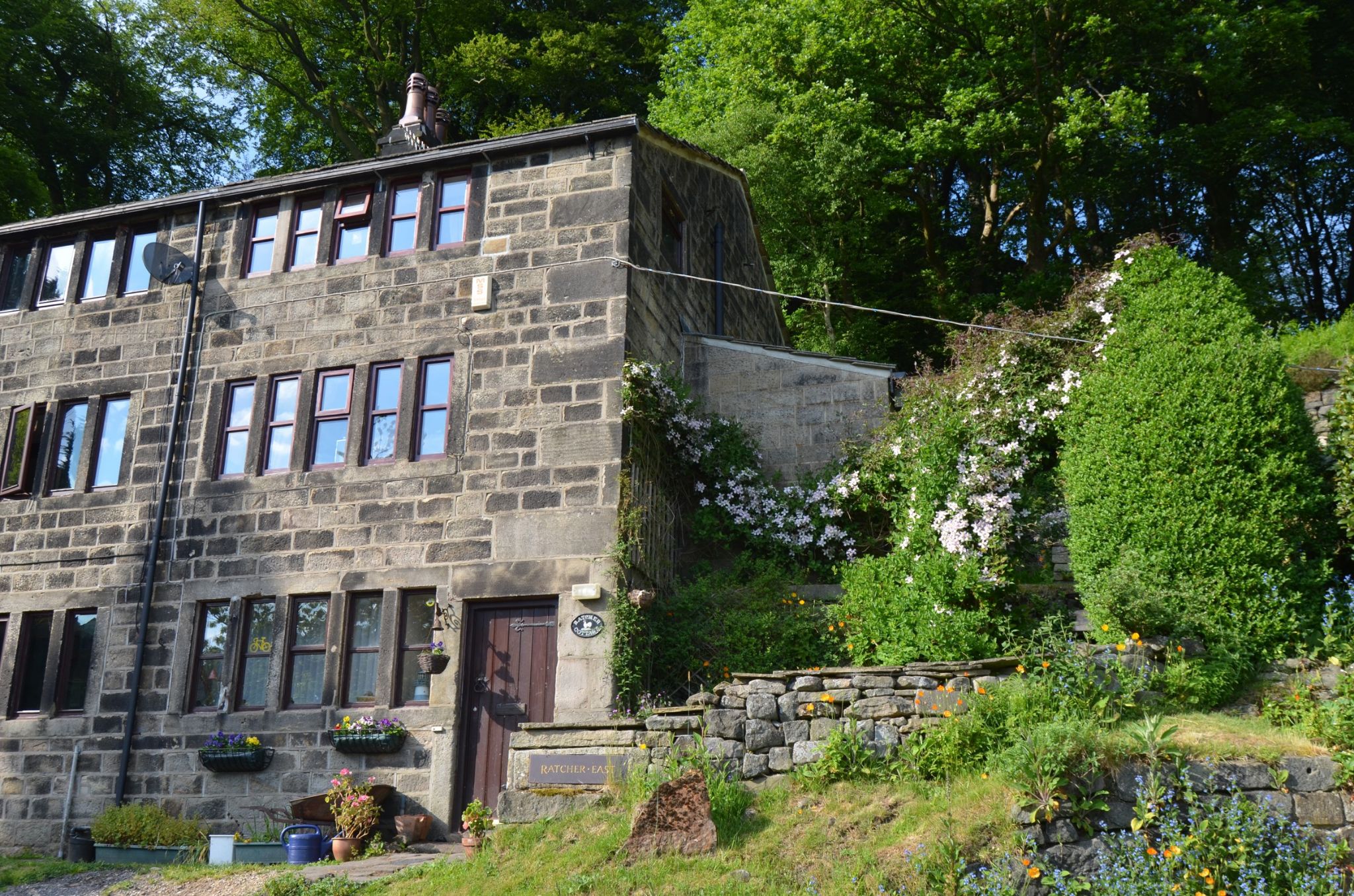 3 bedroom semi-detached house For Sale in Todmorden - Photograph 1