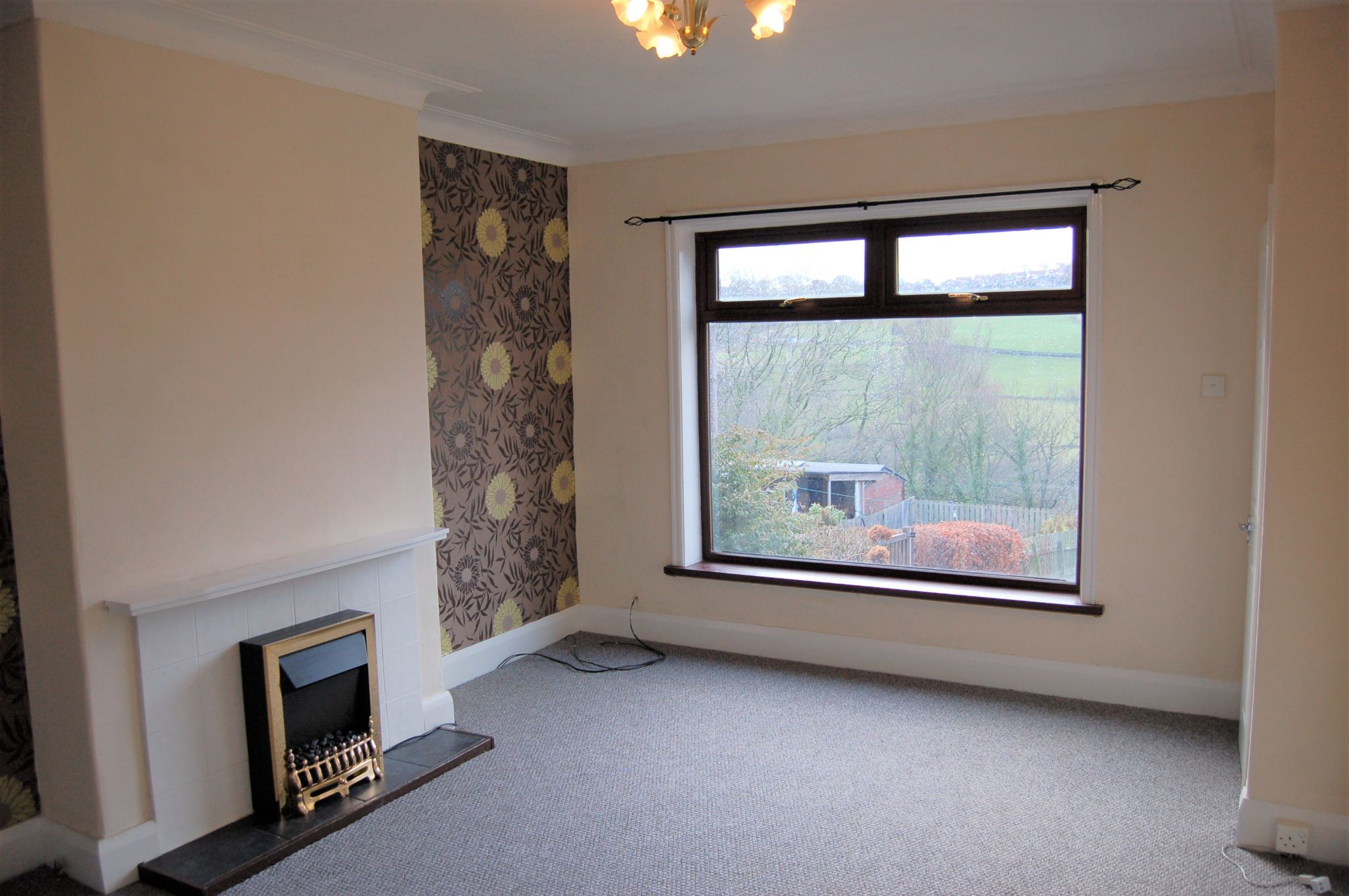 2 bedroom mid terraced house To Let in Luddendenfoot - Property photograph.