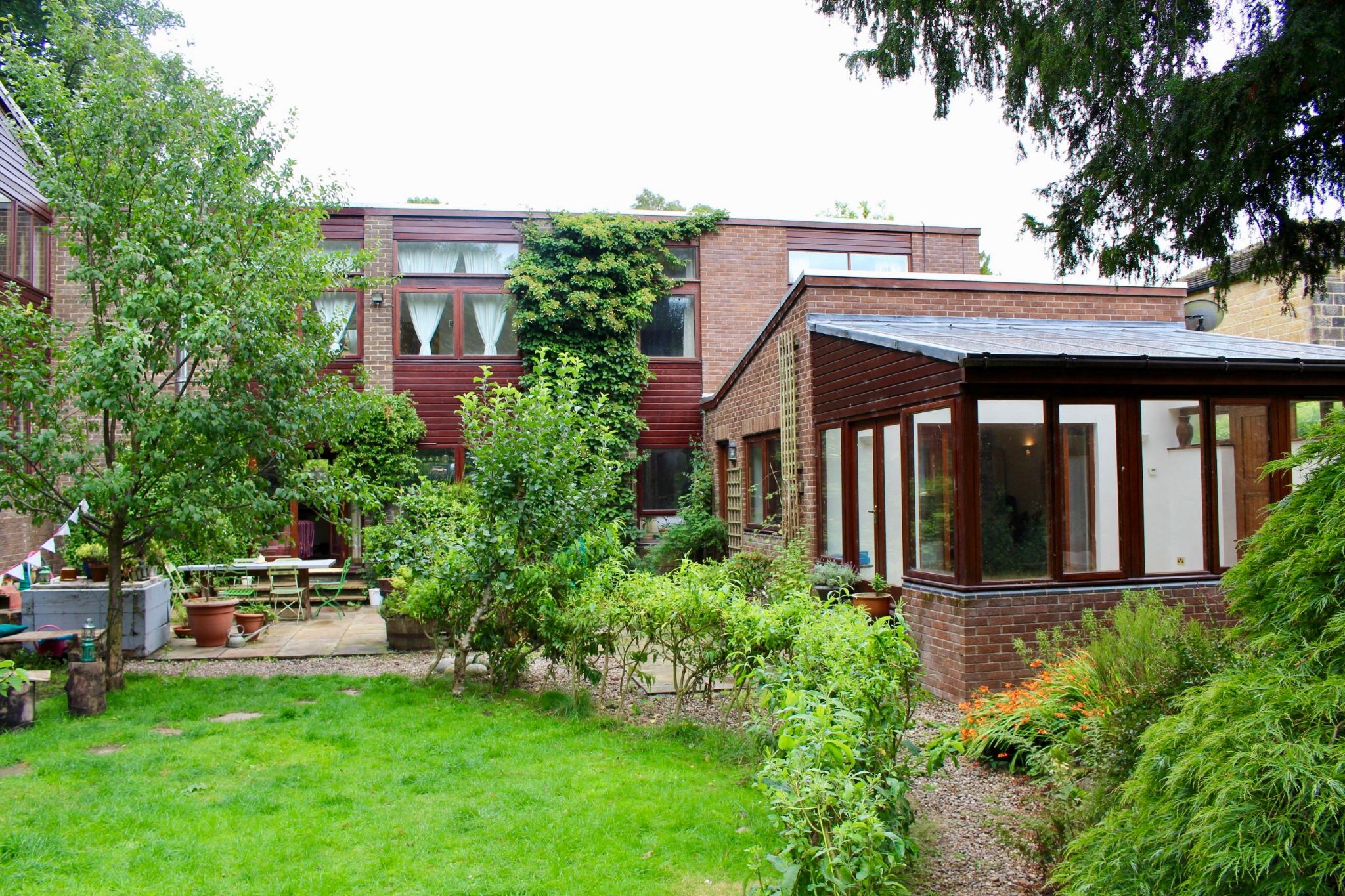 6 bedroom detached house SSTC in Todmorden - Photograph 3