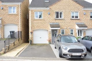 4 bedroom mews house SSTC in Todmorden - Photograph 1