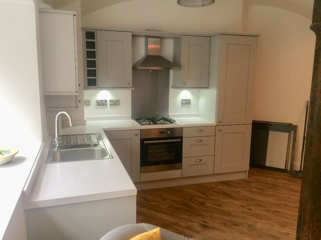 2 bedroom apartment flat/apartment To Let in Todmorden - Photograph 1