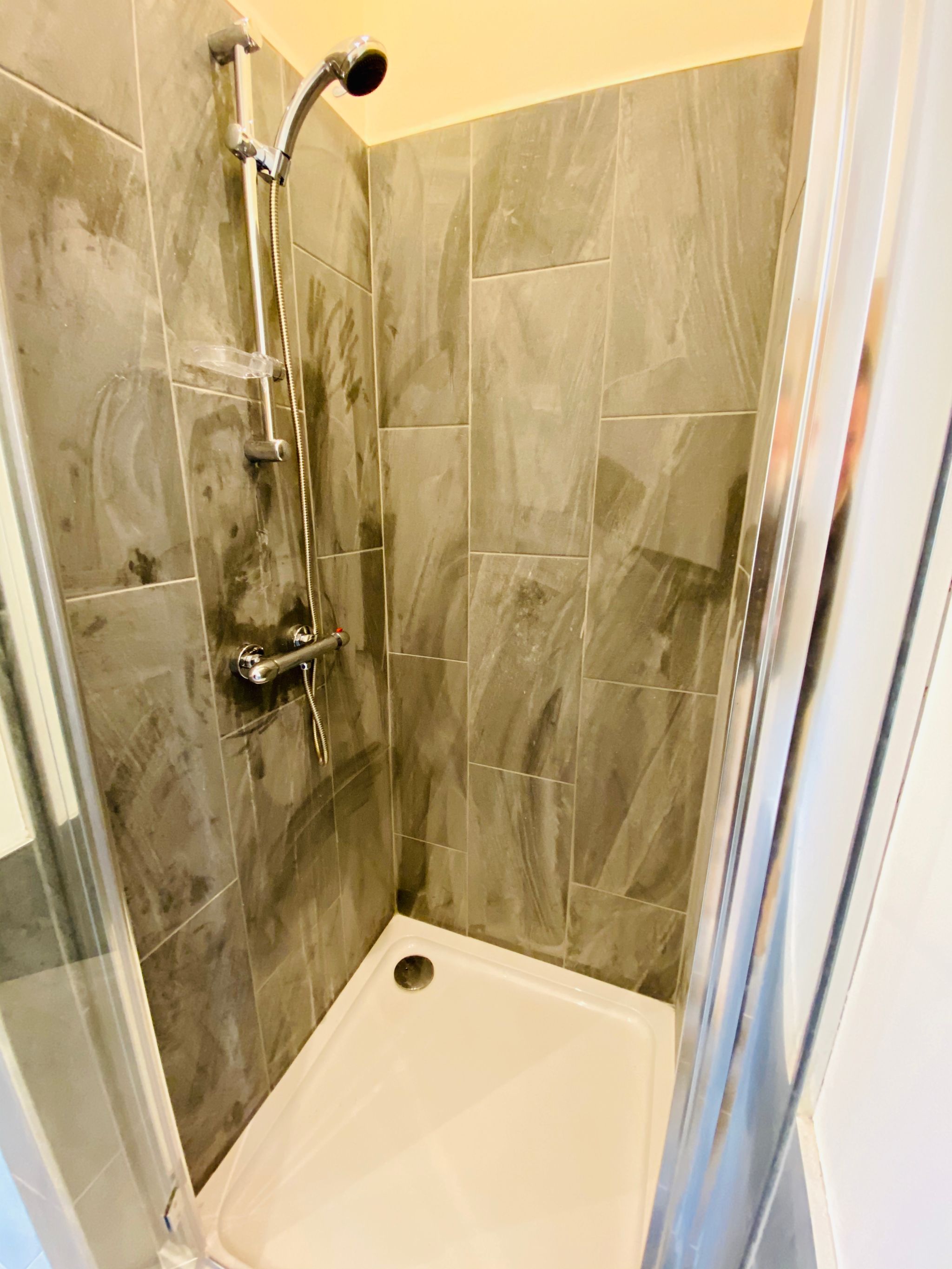 2 bedroom apartment flat/apartment Let Agreed in Walsden - Photograph 5