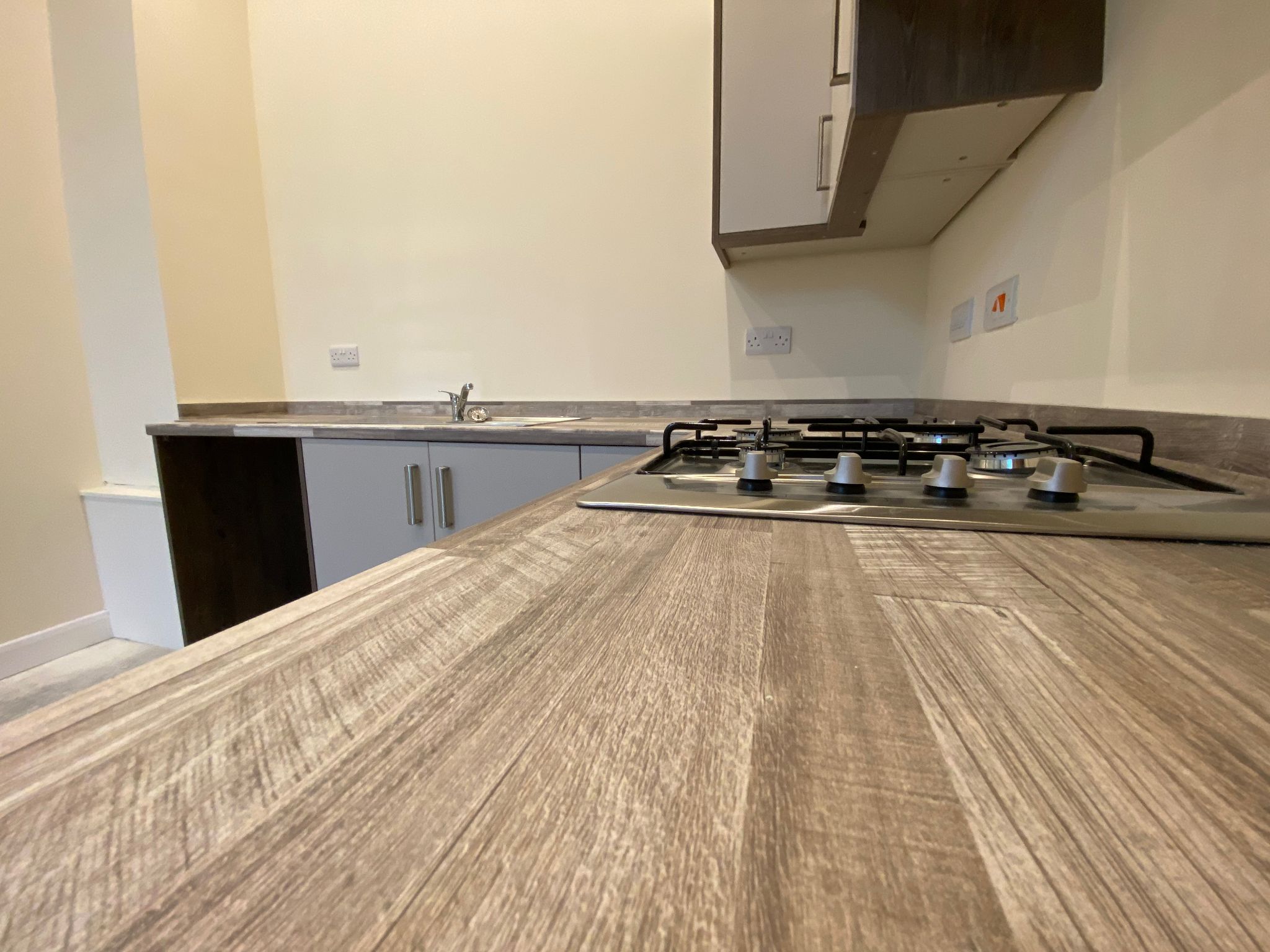 2 bedroom apartment flat/apartment Let Agreed in Walsden - Photograph 3