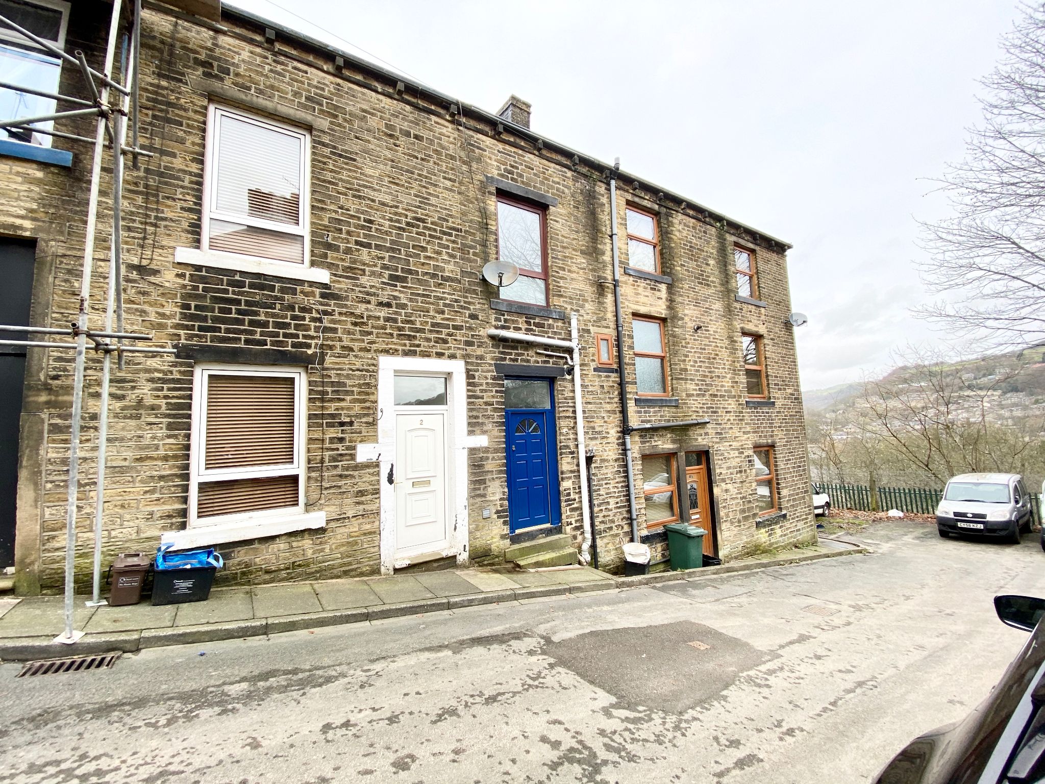 3 bedroom mid terraced house For Sale in Hebden Bridge - Photograph 1
