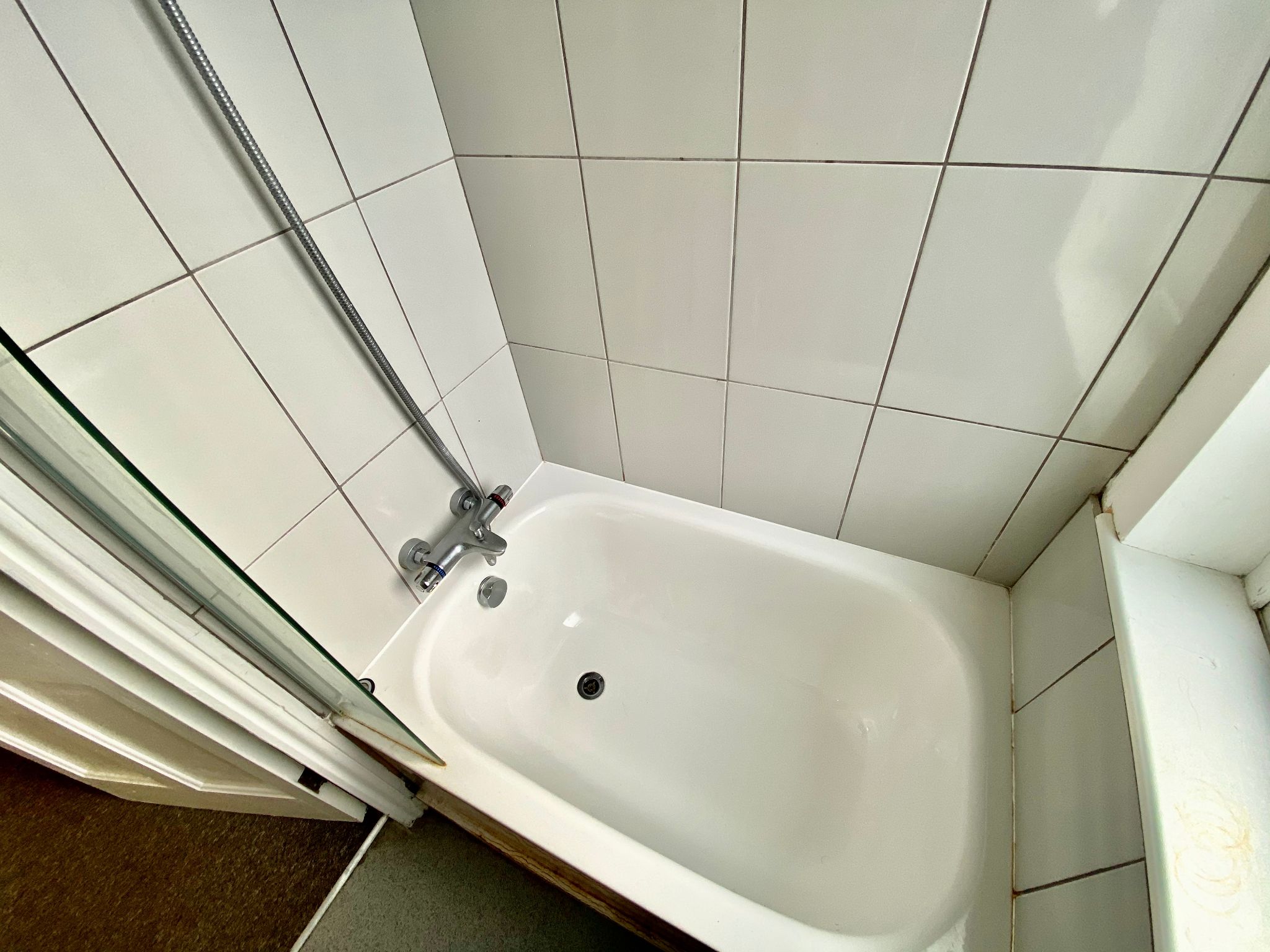 2 bedroom mid terraced house To Let in Hebden Bridge - Photograph 6