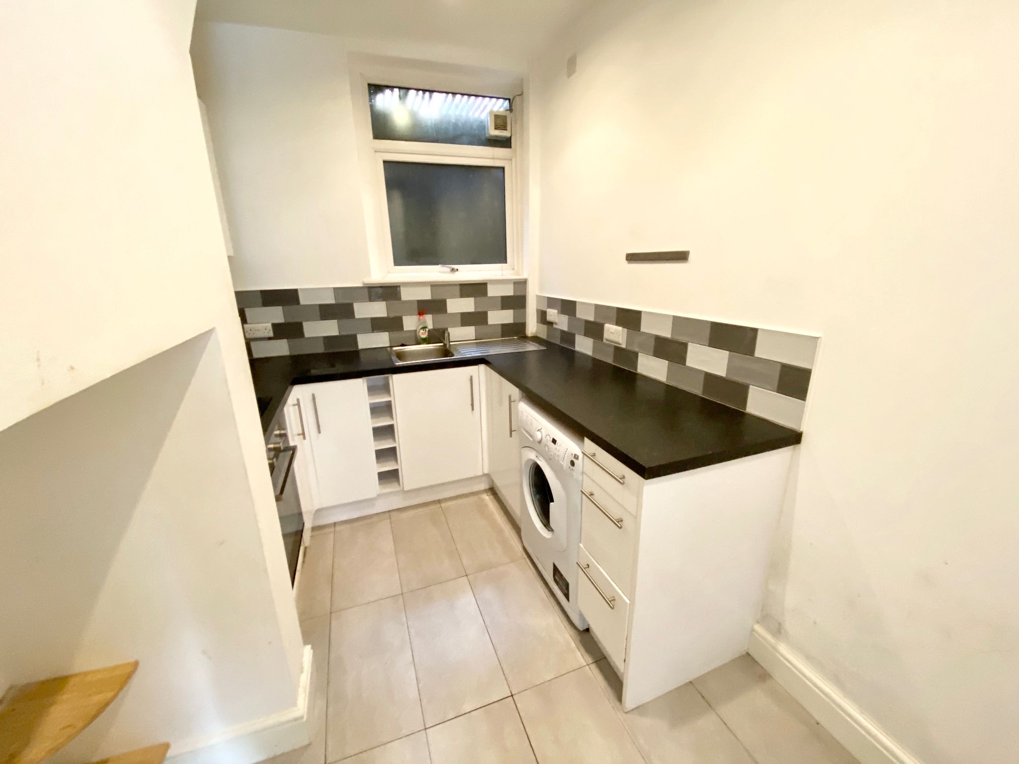 2 bedroom mid terraced house To Let in Hebden Bridge - Photograph 3