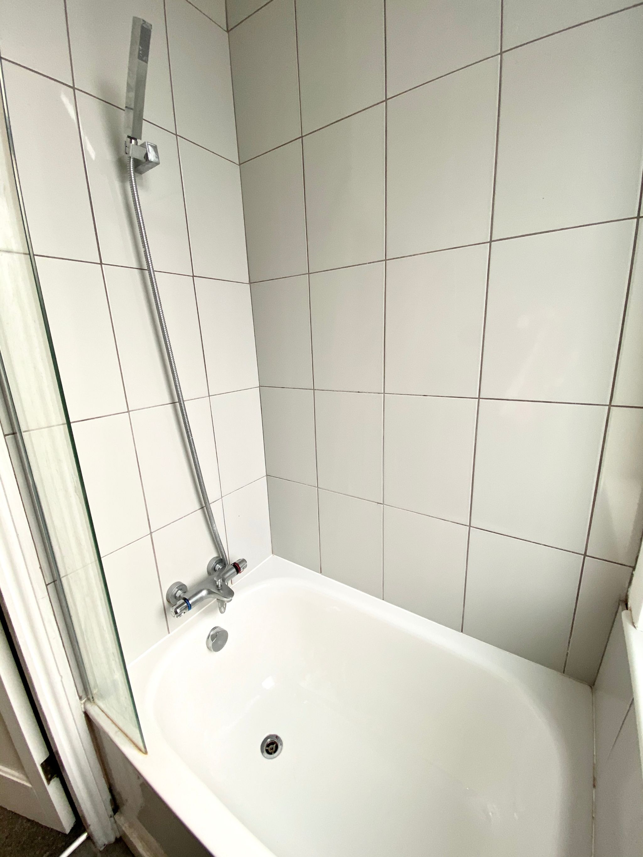 2 bedroom mid terraced house To Let in Hebden Bridge - Photograph 7