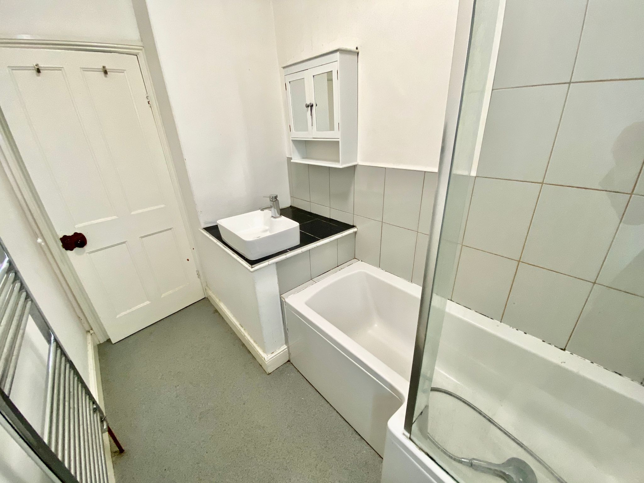 2 bedroom mid terraced house To Let in Hebden Bridge - Photograph 9