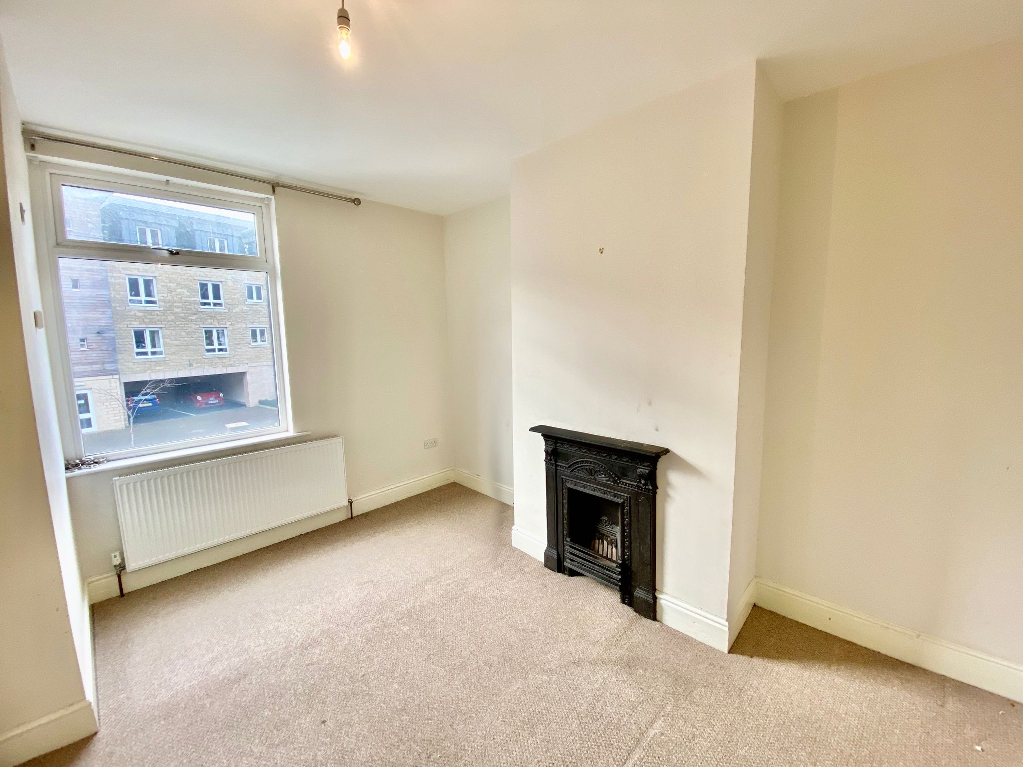2 bedroom mid terraced house To Let in Hebden Bridge - Photograph 5