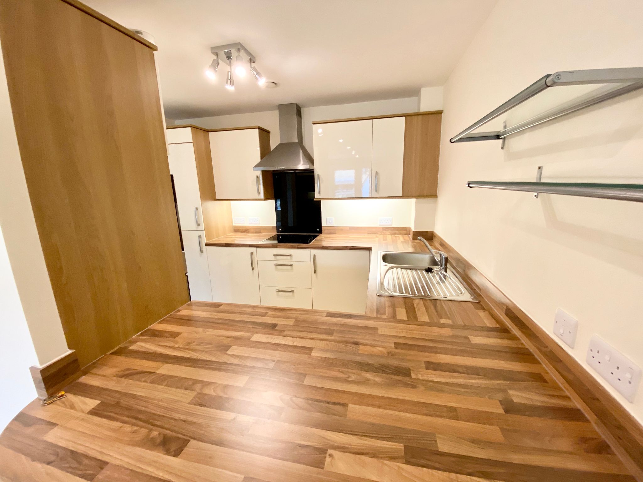 2 bedroom ground floor flat/apartment Let Agreed in Hebden Bridge - Kitchen