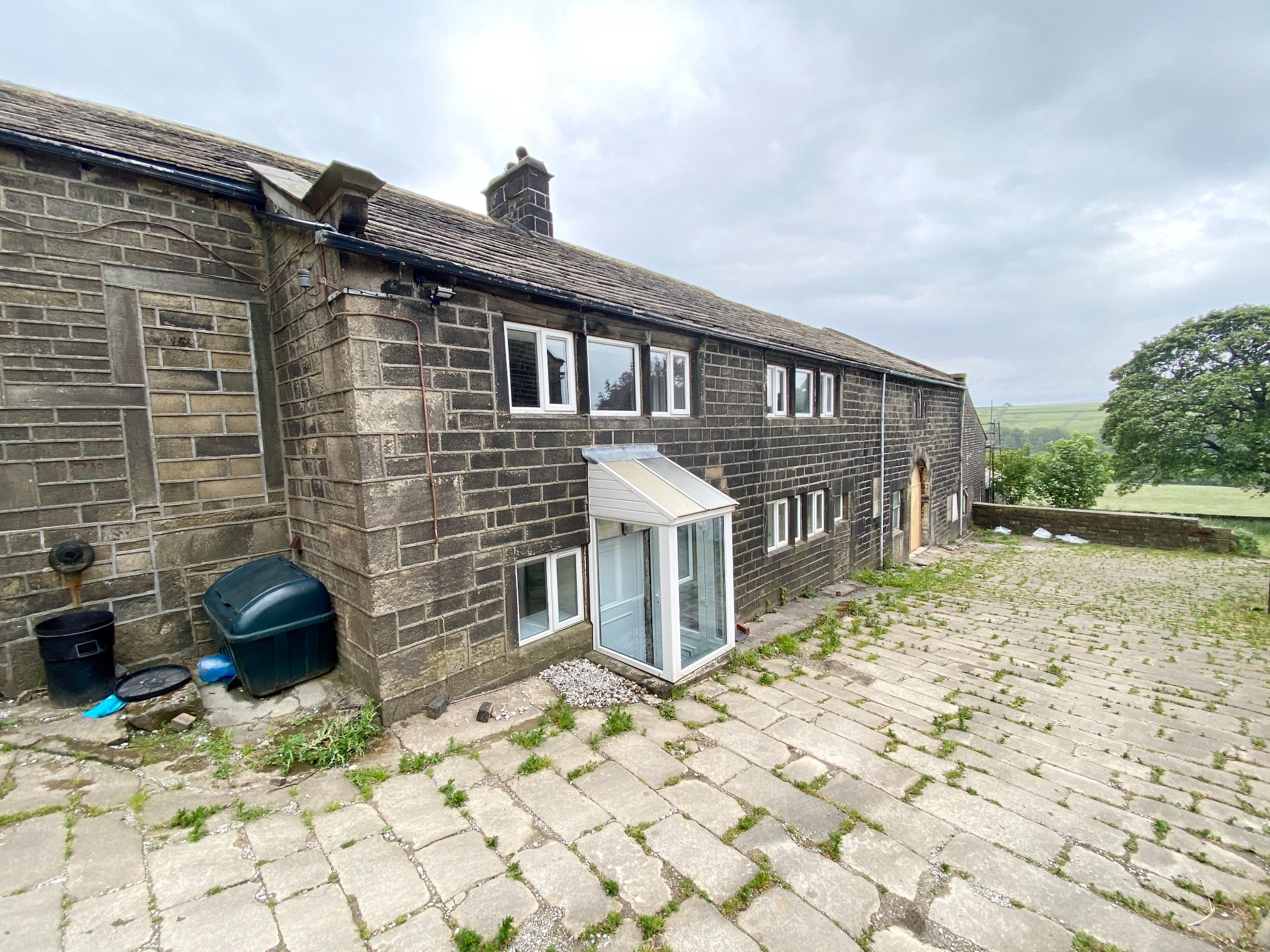 2 bedroom cottage house Let Agreed in Heptonstall - External