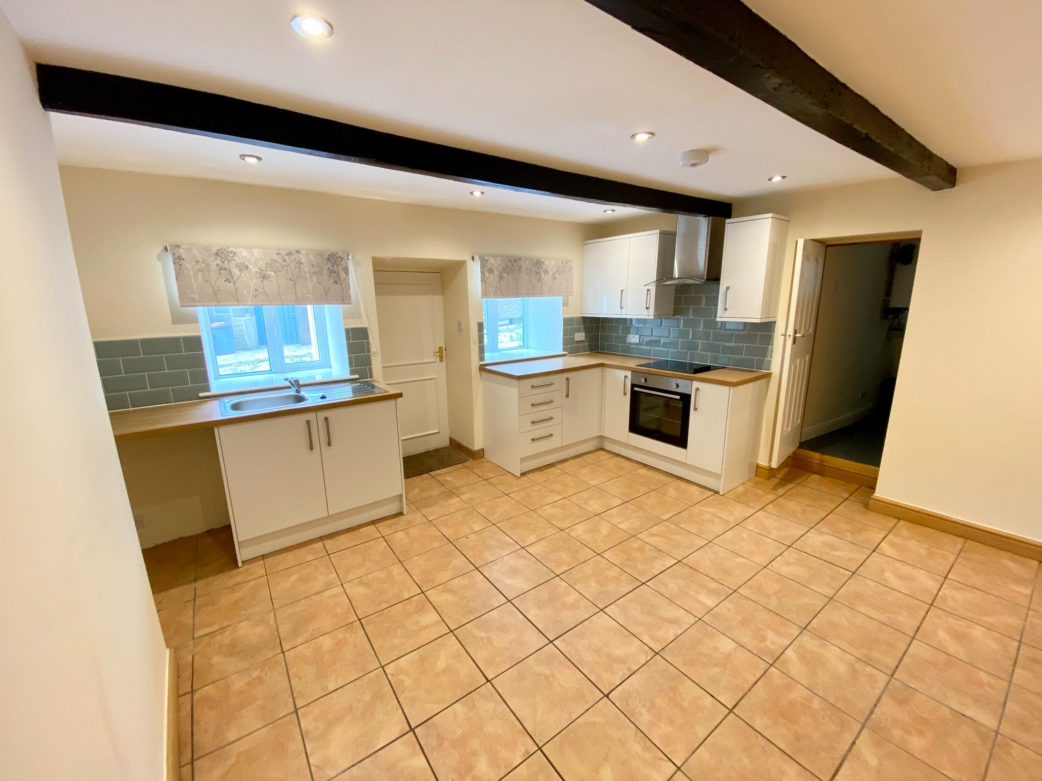 2 bedroom cottage house Let Agreed in Heptonstall - Dining Kitchen