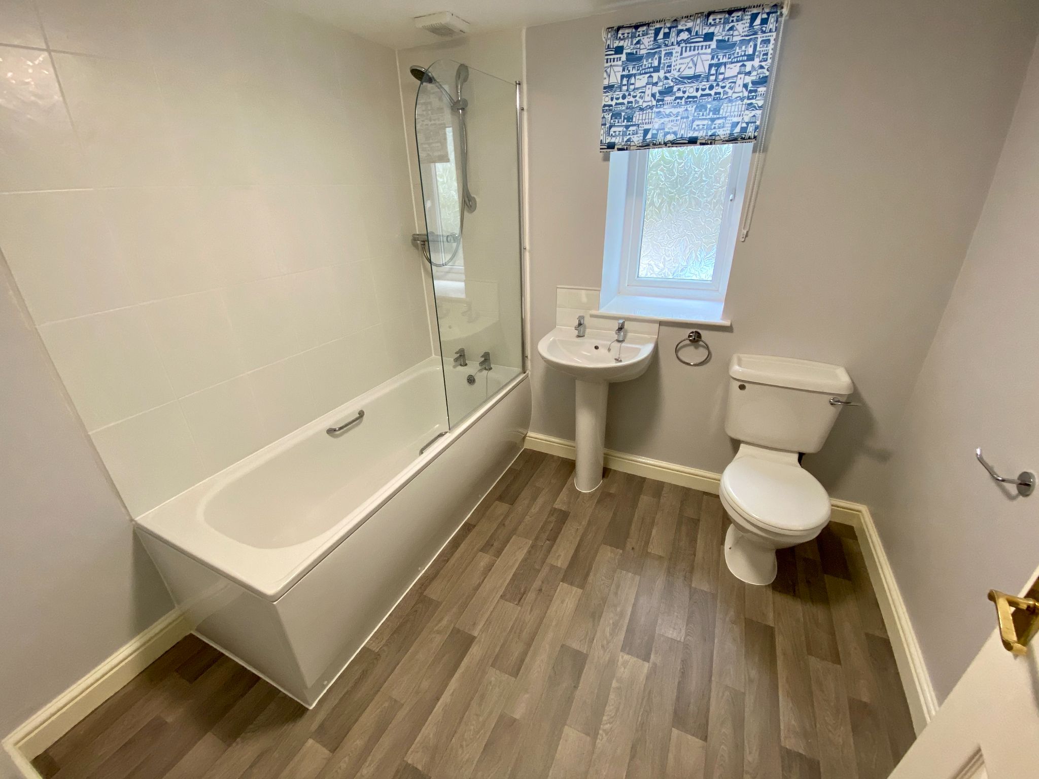 2 bedroom cottage house Let Agreed in Heptonstall - House Bathroom