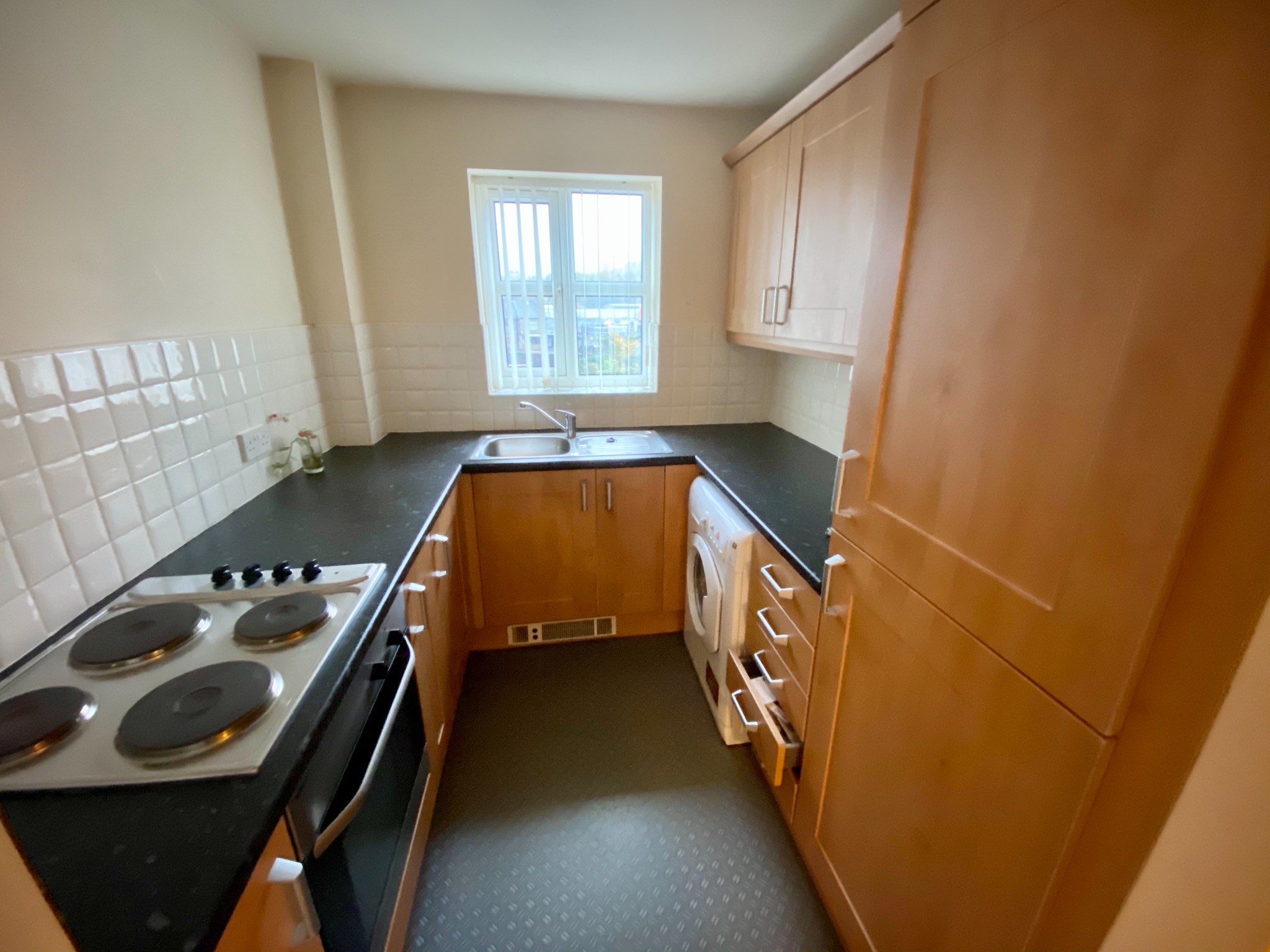 2 bedroom apartment flat/apartment Let Agreed in Mytholmroyd - Photograph 4