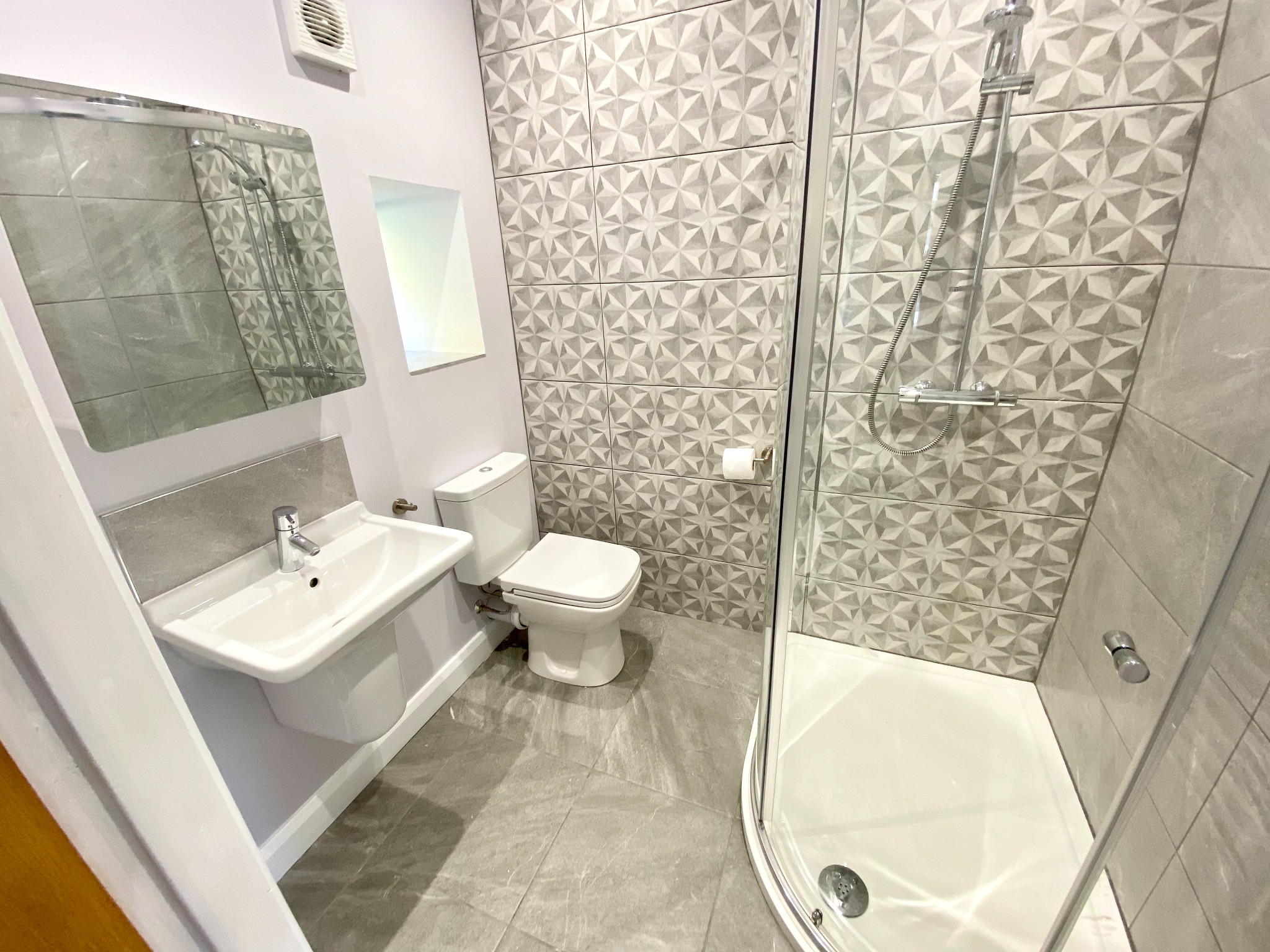 1 bedroom cottage house To Let in Hebden Bridge - Photograph 17.