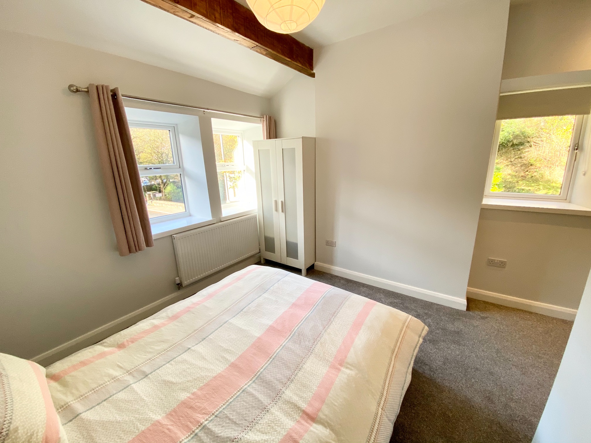 1 bedroom cottage house To Let in Hebden Bridge - Photograph 15.
